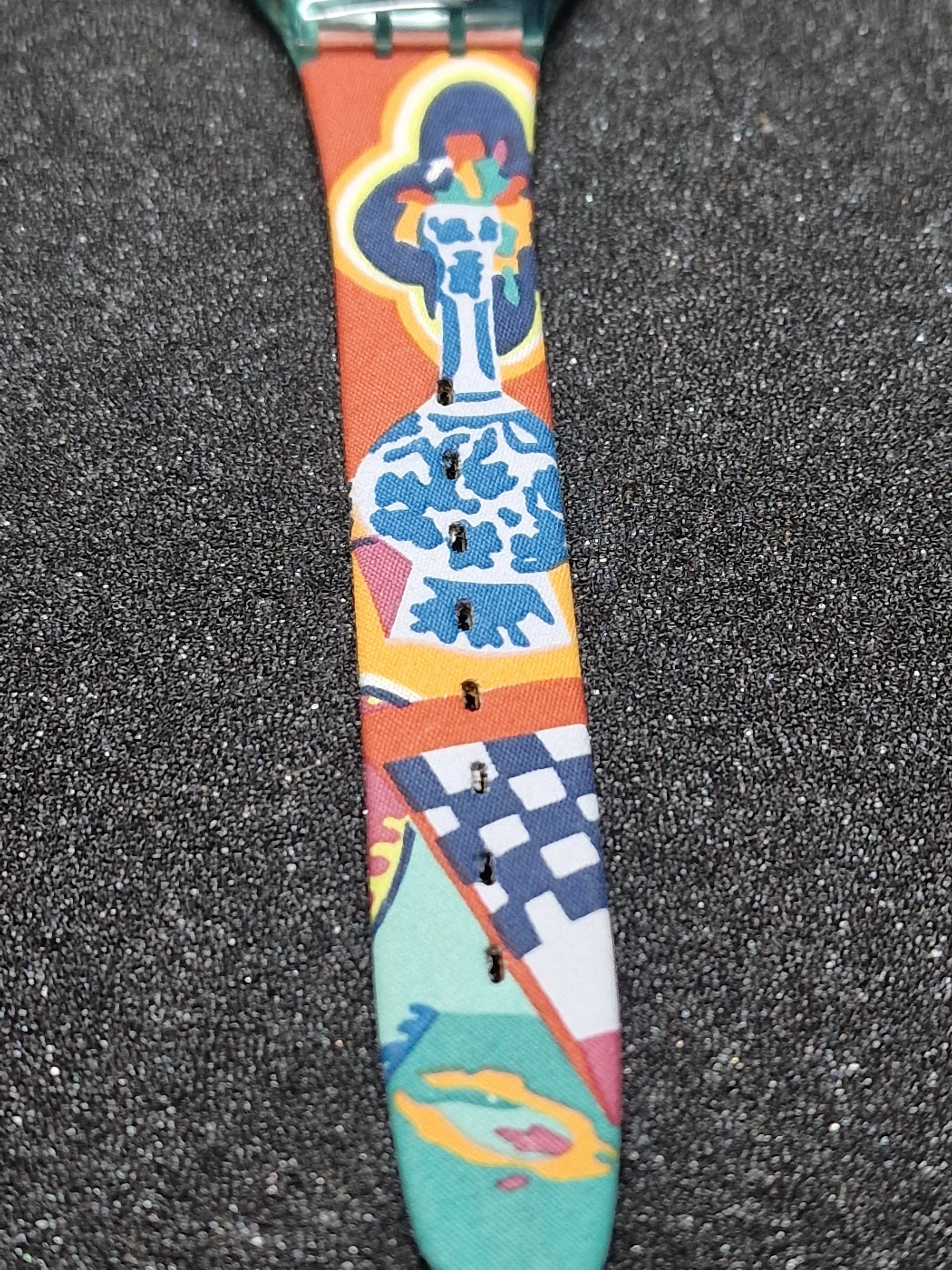Swatch GL103 “Mogador” (1991) – Colorful Cultural Masterpiece 8