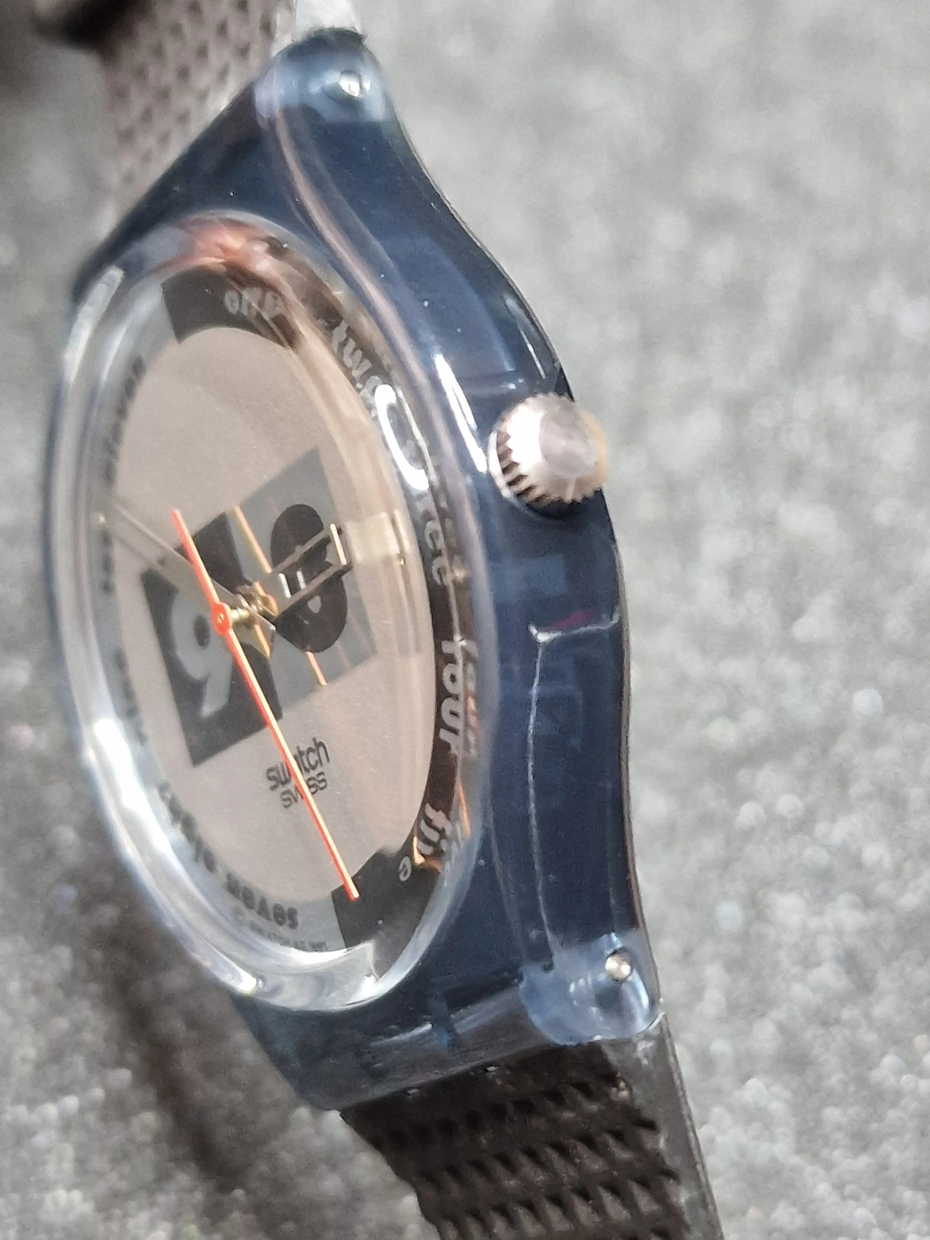 Swatch GM108 “Nuni” (1991) – Minimal 90s Design Classic 7