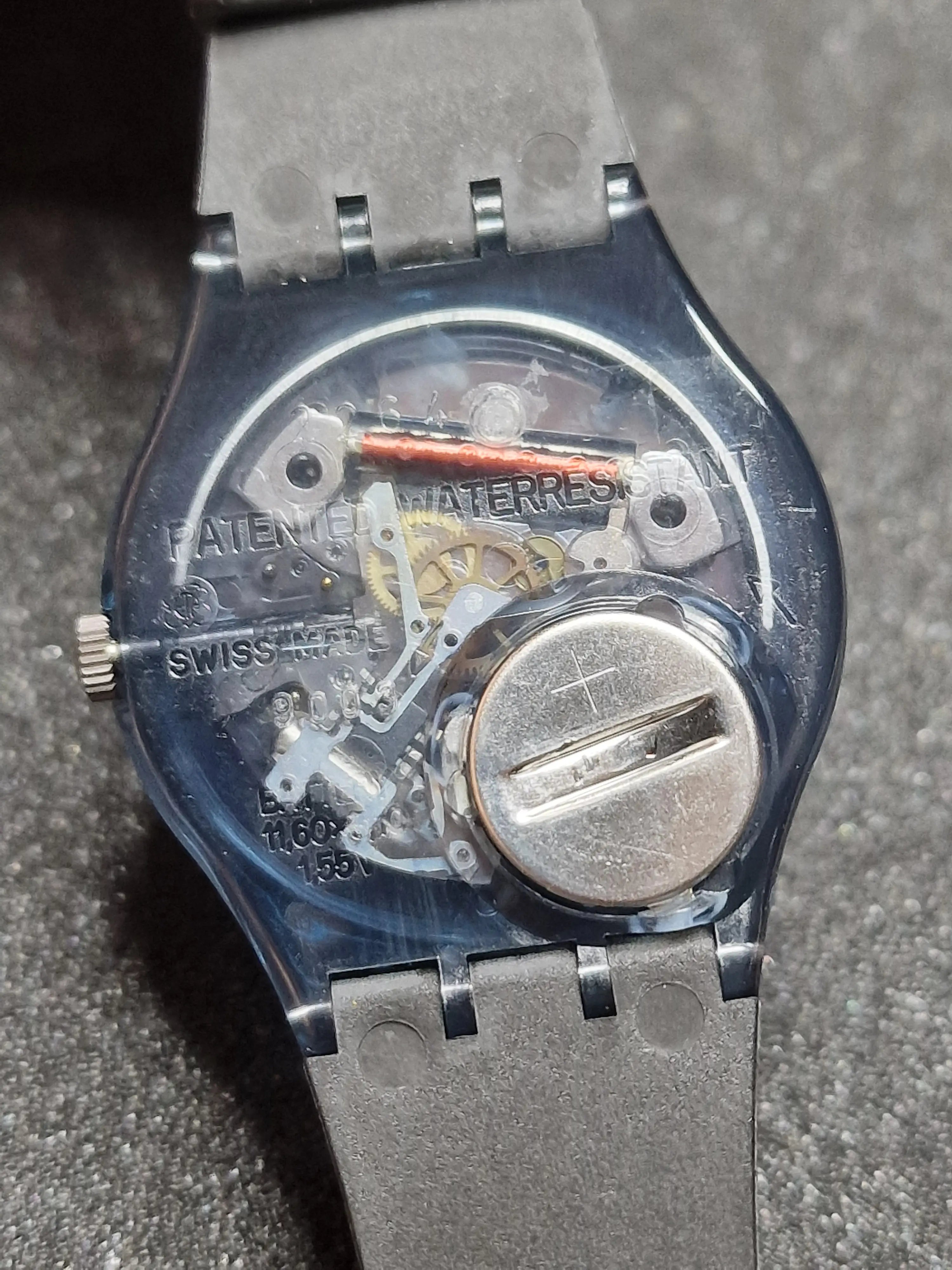 Swatch GM108 “Nuni” (1991) – Minimal 90s Design Classic 8