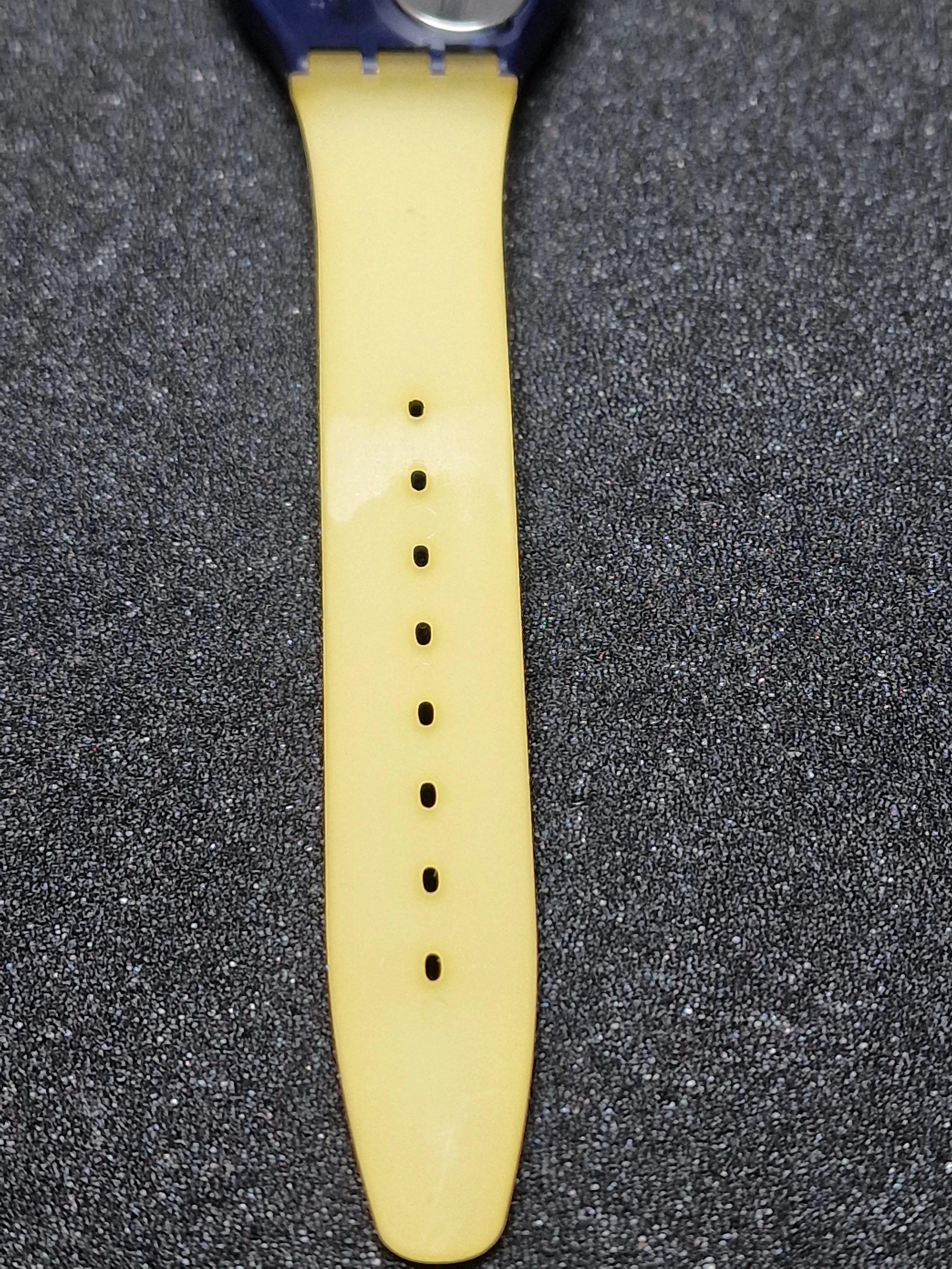 Swatch GN120 “Backstage” (1992) – Architectural Elegance 8
