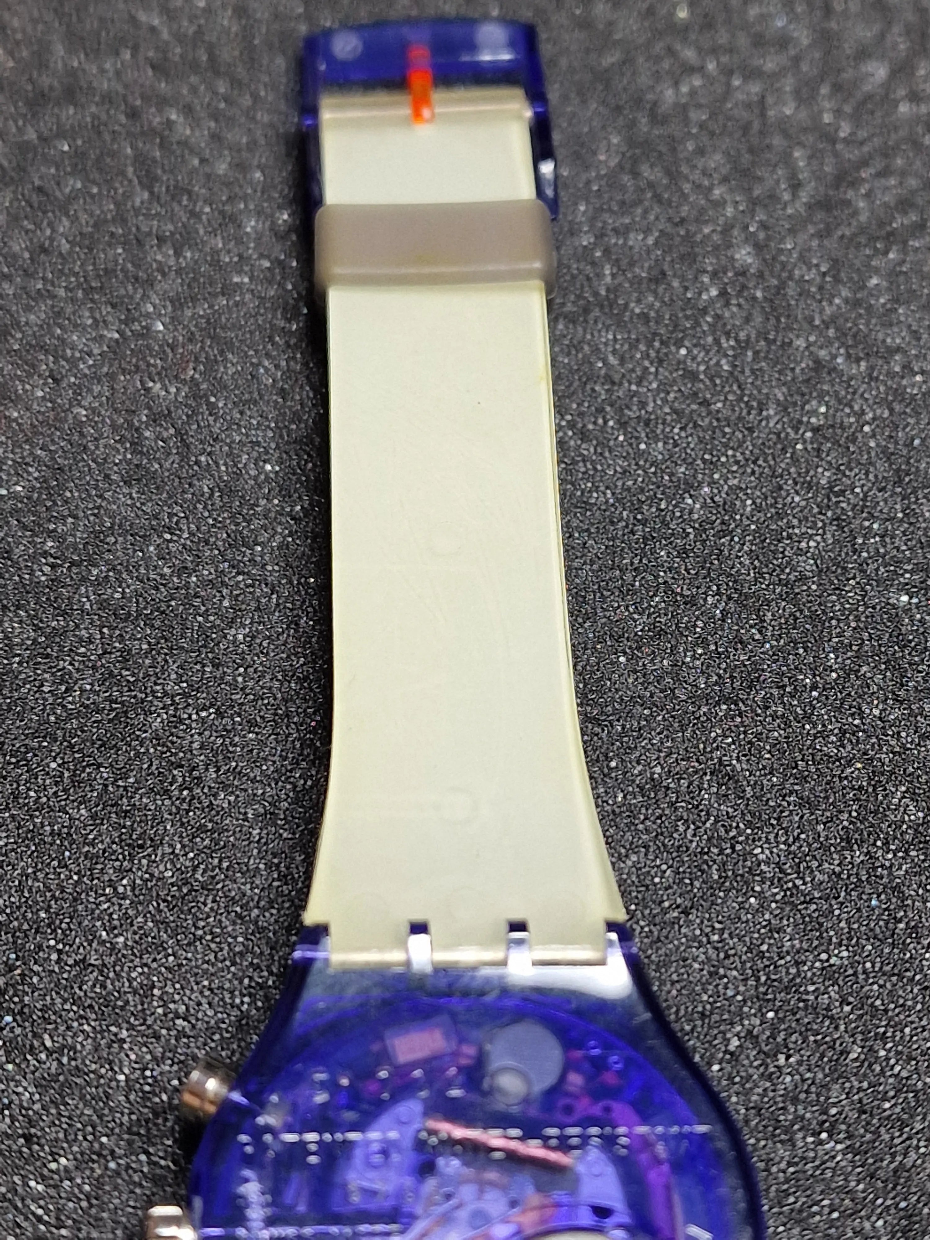 Swatch GN901 “Potluck” (1996) – Swatch Loomi Series 12