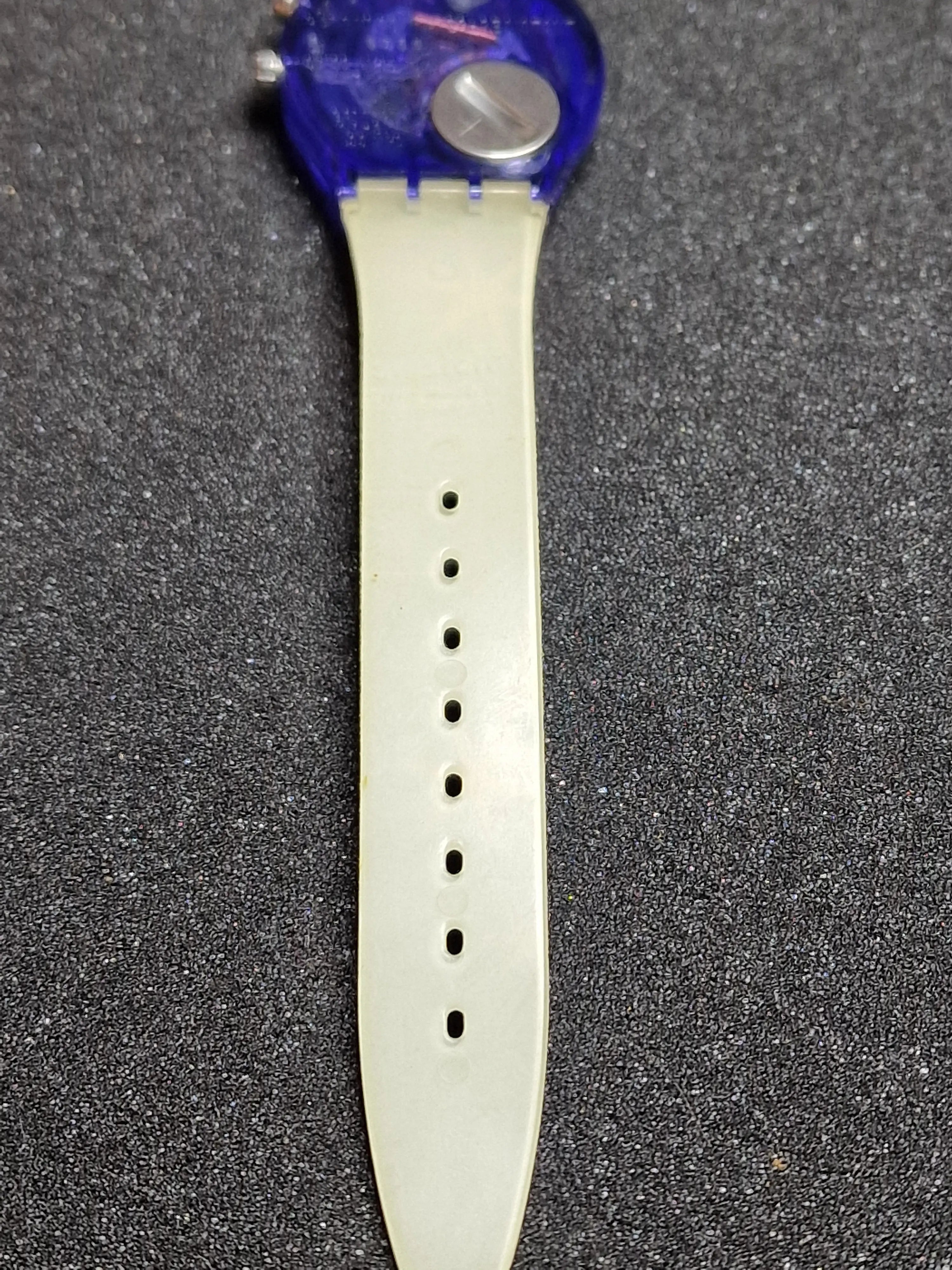 Swatch GN901 “Potluck” (1996) – Swatch Loomi Series 16
