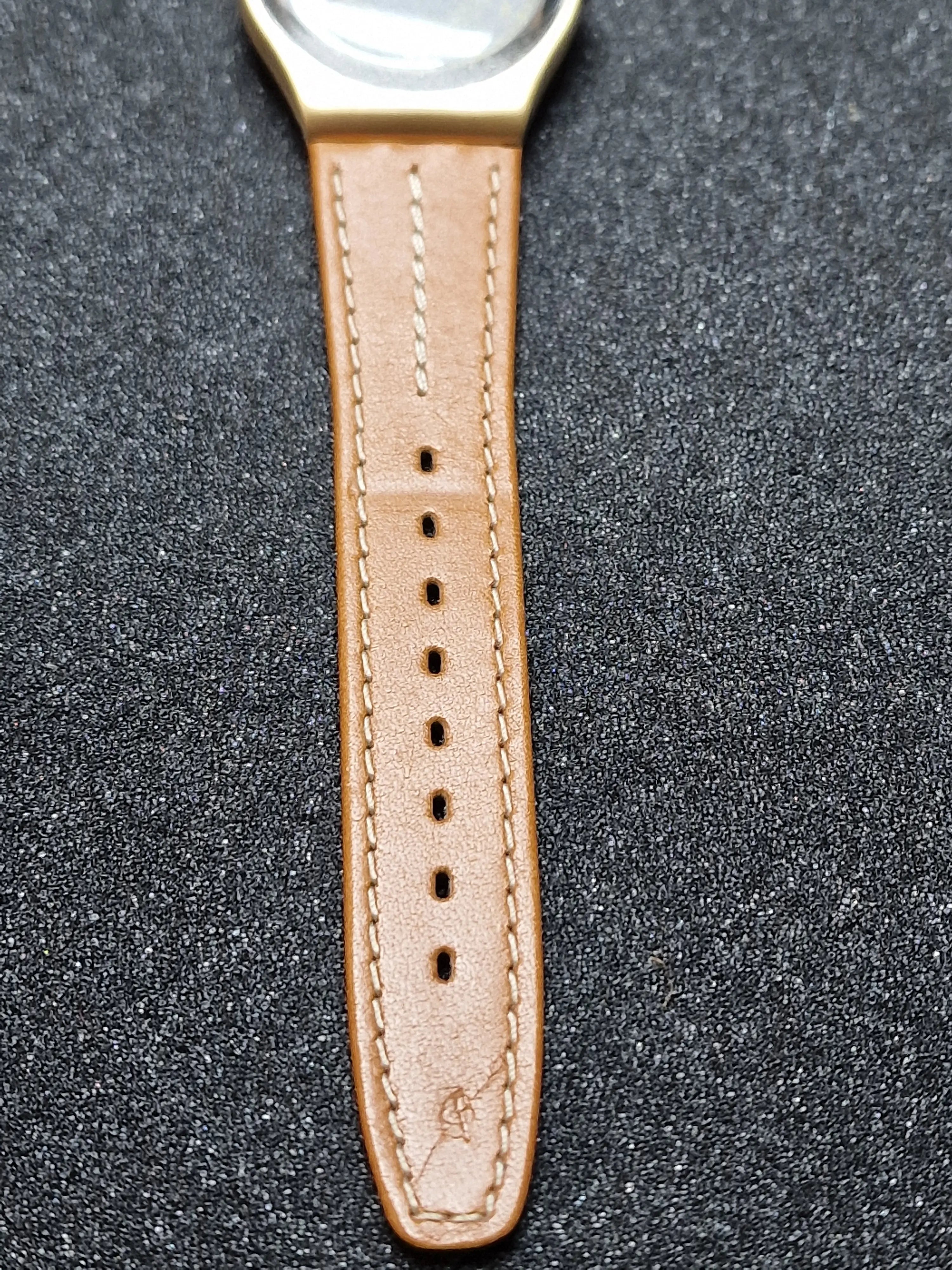 Swatch GX703 “Courier” (1988) – Vintage Pilot Style with Day-Date 7