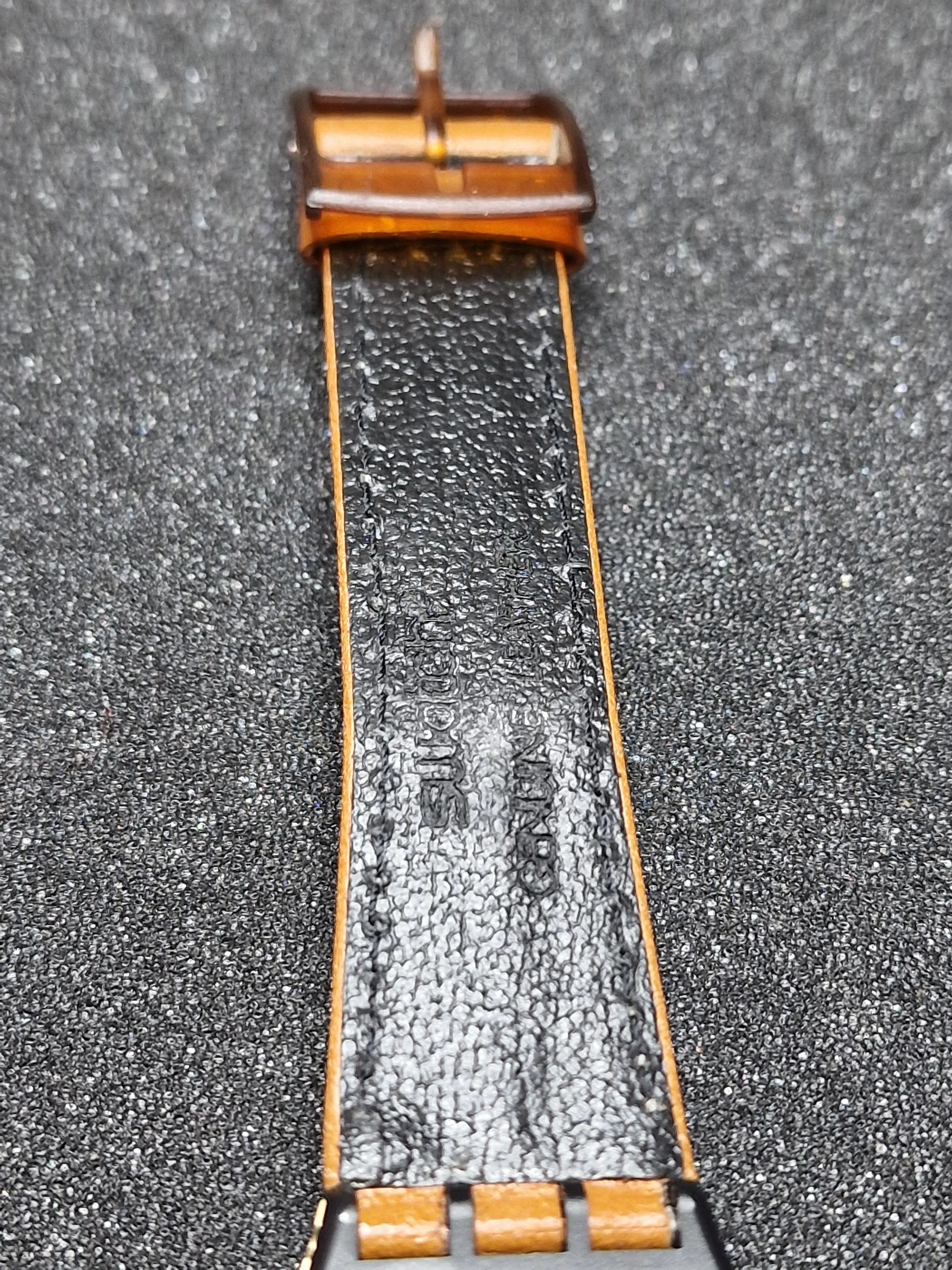 Swatch GX703 “Courier” (1988) – Vintage Pilot Style with Day-Date 10