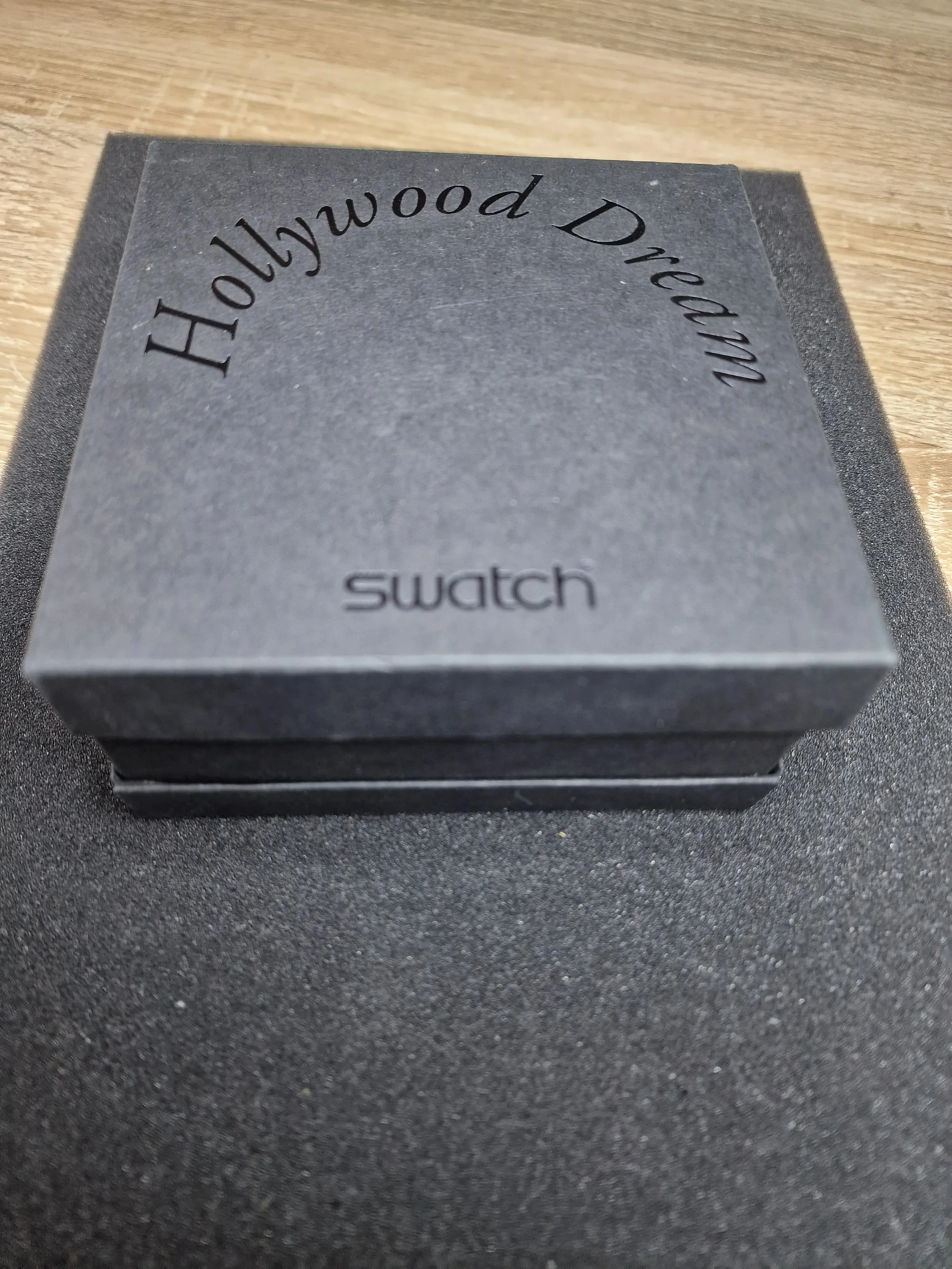 Swatch GZ116 Hollywood Dream (1990) – Rare Collector’s Piece 9