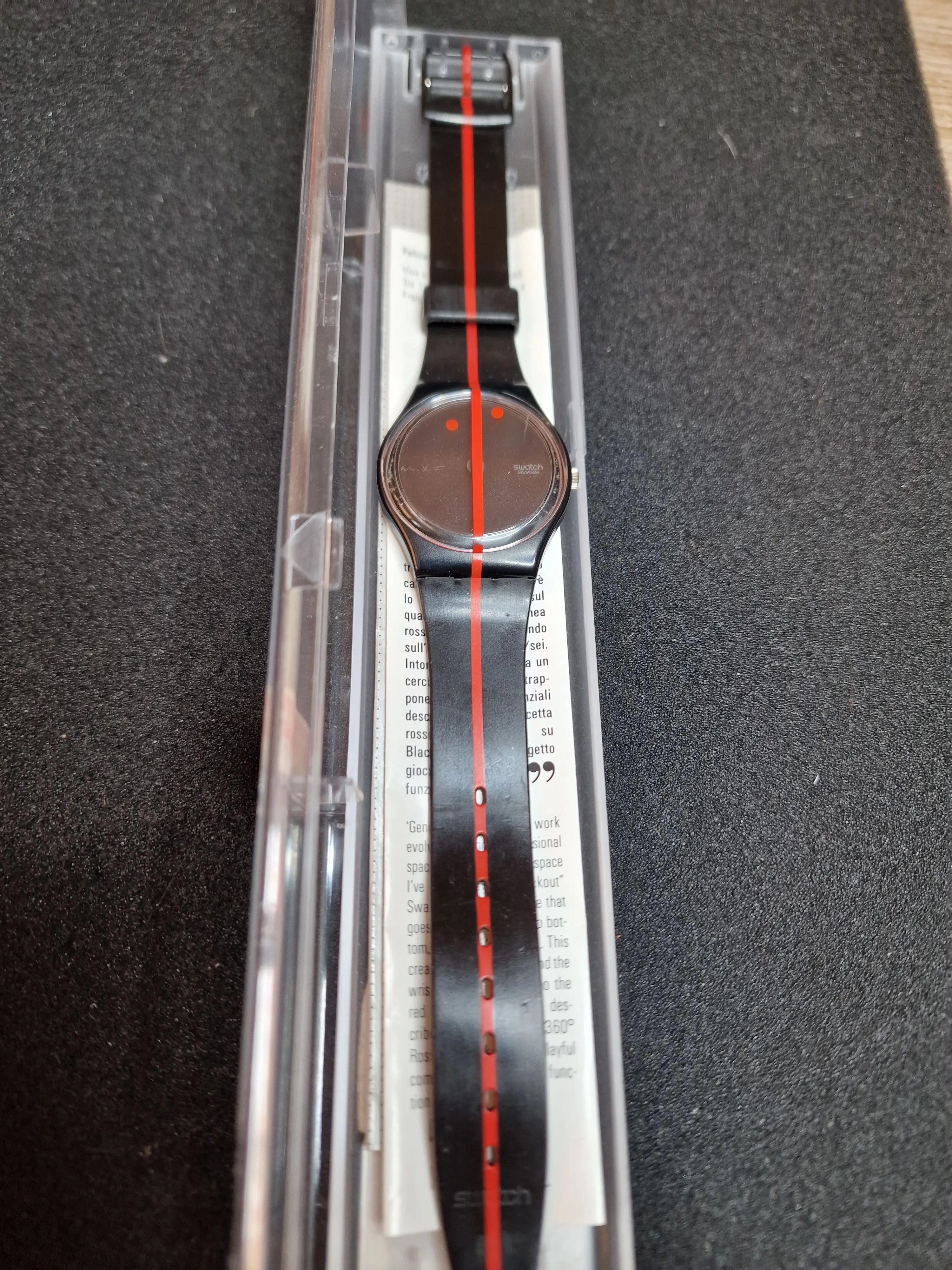Swatch GZ119 – Rouge sur Blackout – Heinz Julen – Limited Art Edition 2