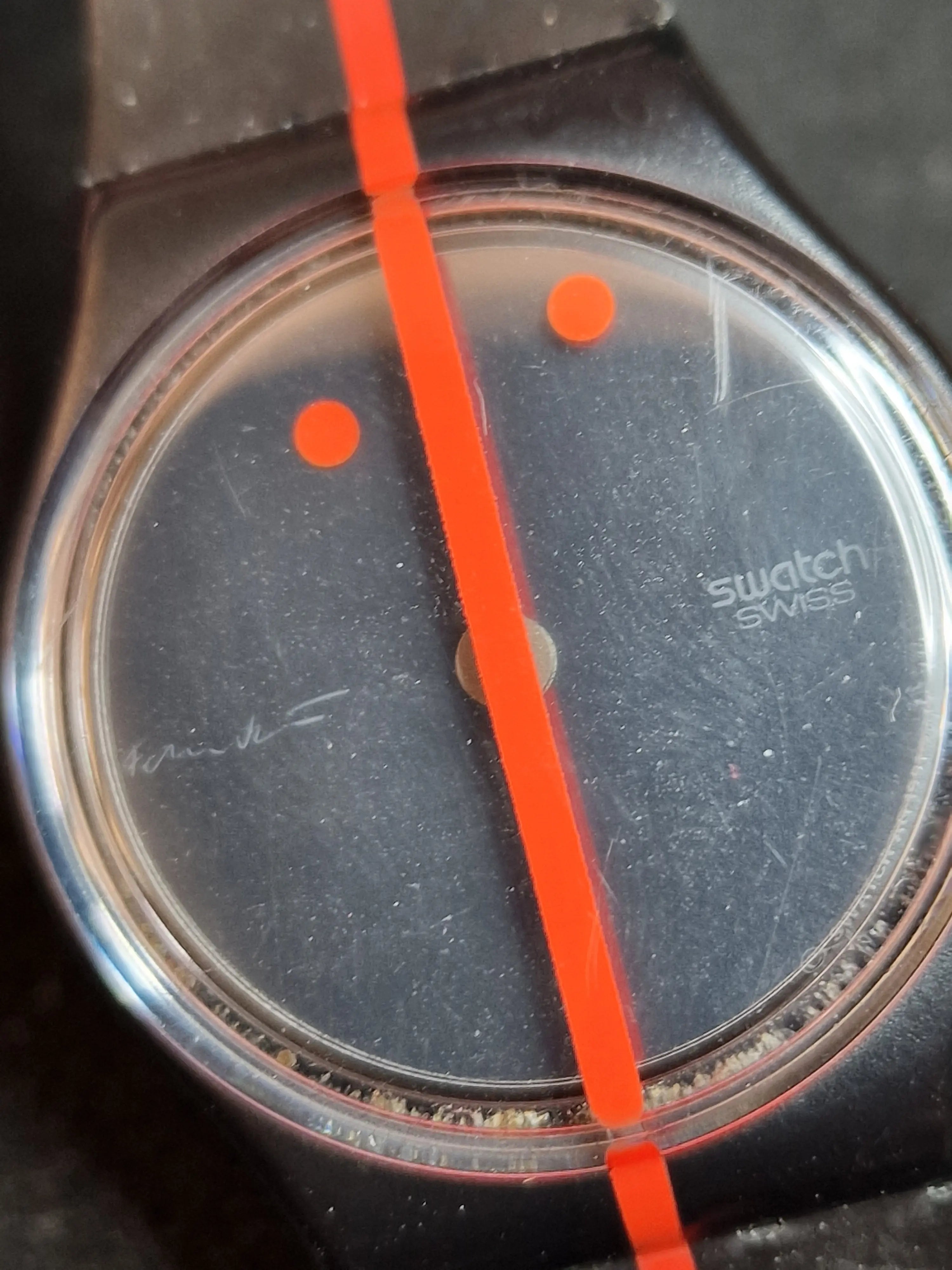 Swatch GZ119 – Rouge sur Blackout – Heinz Julen – Limited Art Edition 5
