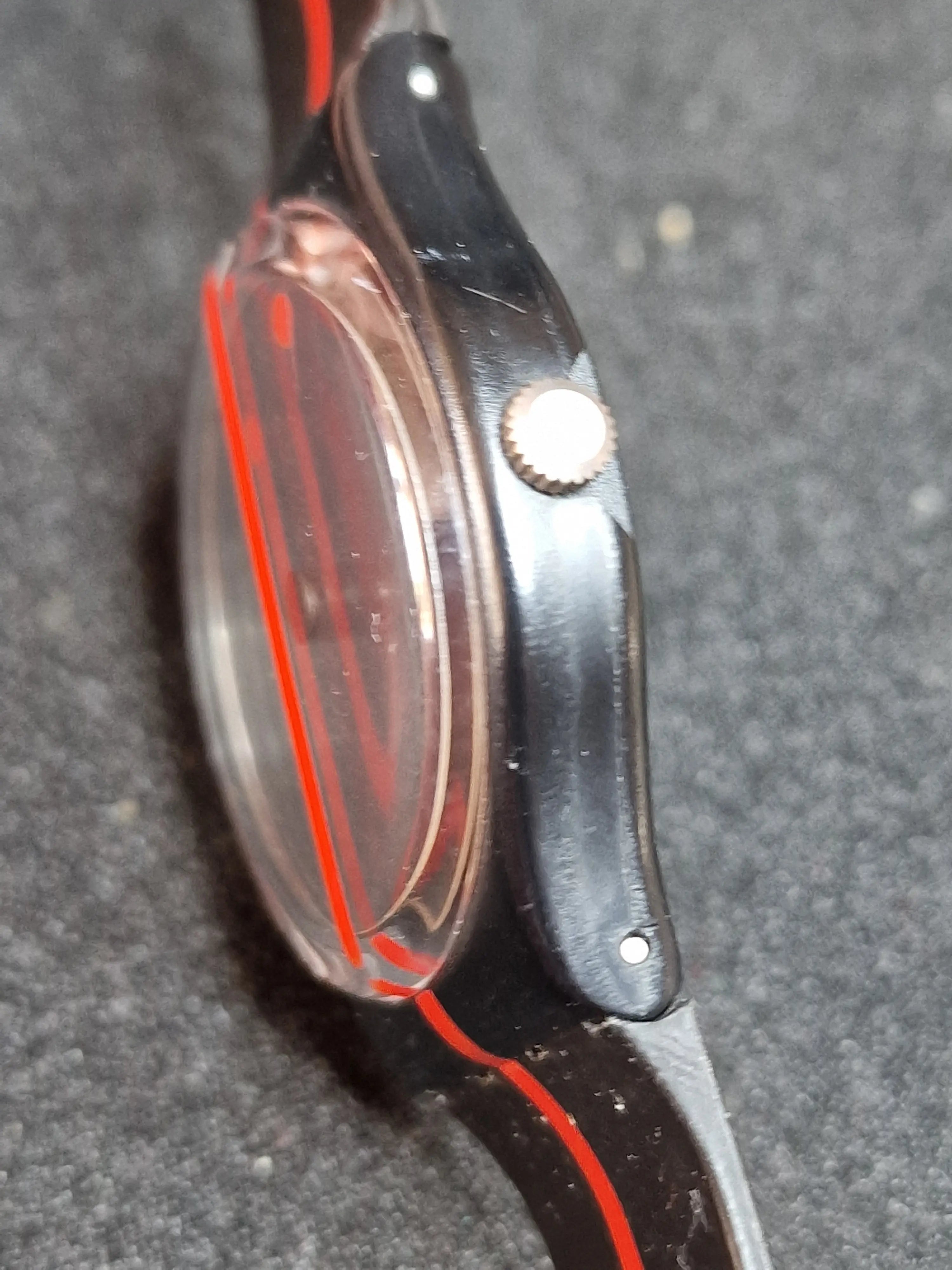 Swatch GZ119 – Rouge sur Blackout – Heinz Julen – Limited Art Edition 7