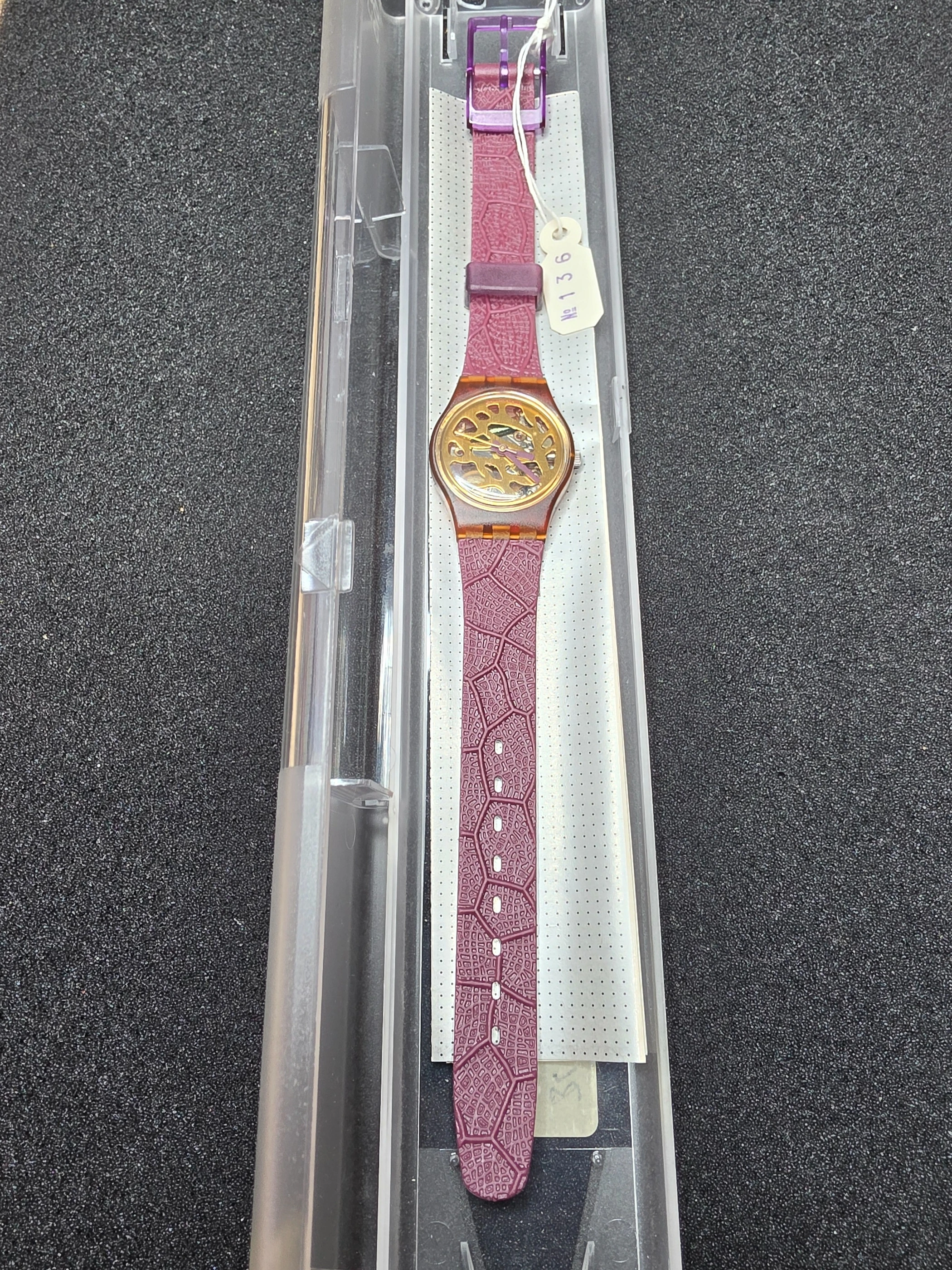 Swatch Lady Beaujolais LR109 – 1989 – NOS – Unique Design – view 2