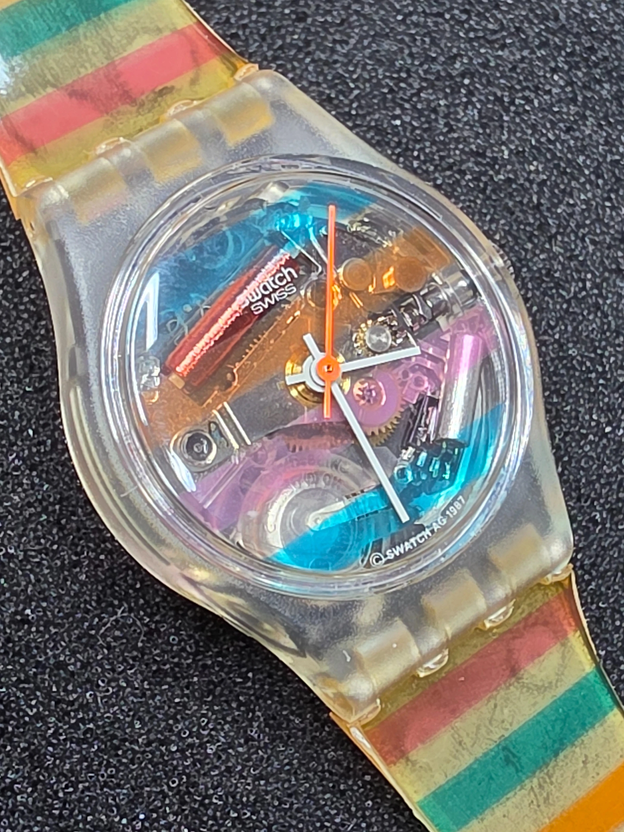 Swatch Lady Belvedere LK105 – 1987 – Very Good – Colorful Strap – view 5