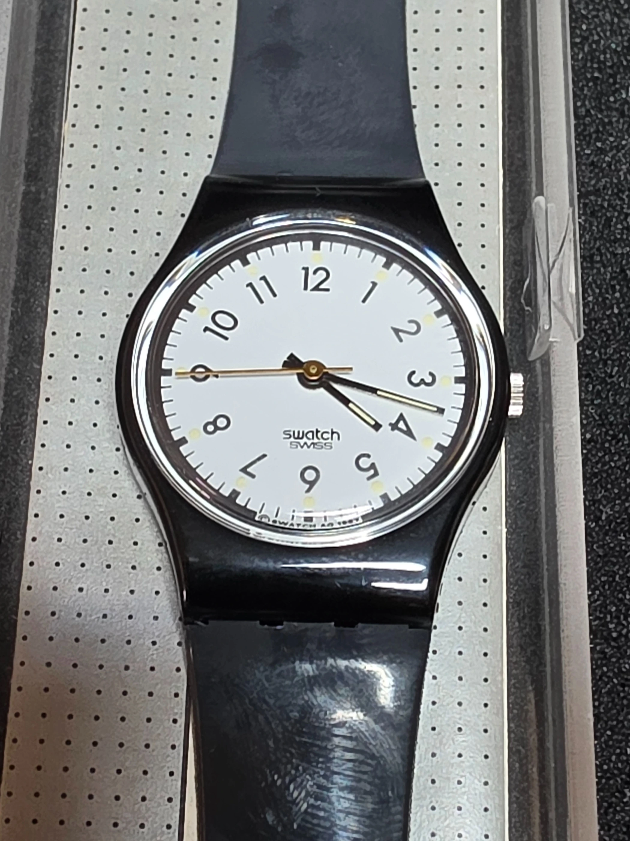 Swatch Lady Classic LB115 – 1987 – NOS – Original Packaging