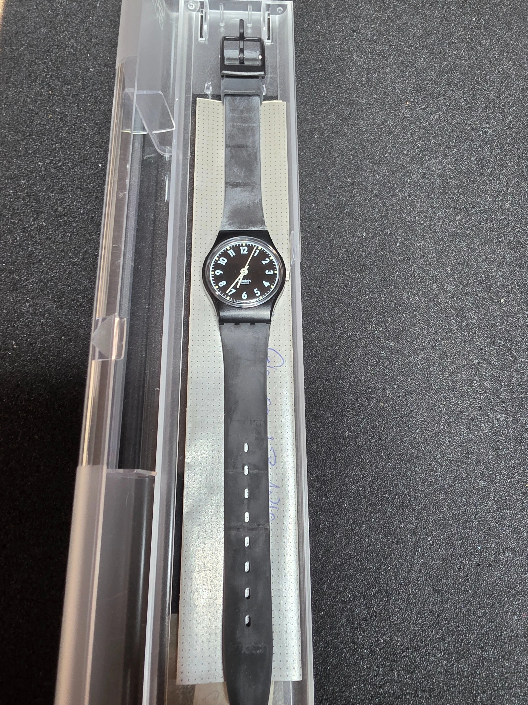 Swatch Lady Glame LB126 – 1990 – NOS – Black Dial – view 2