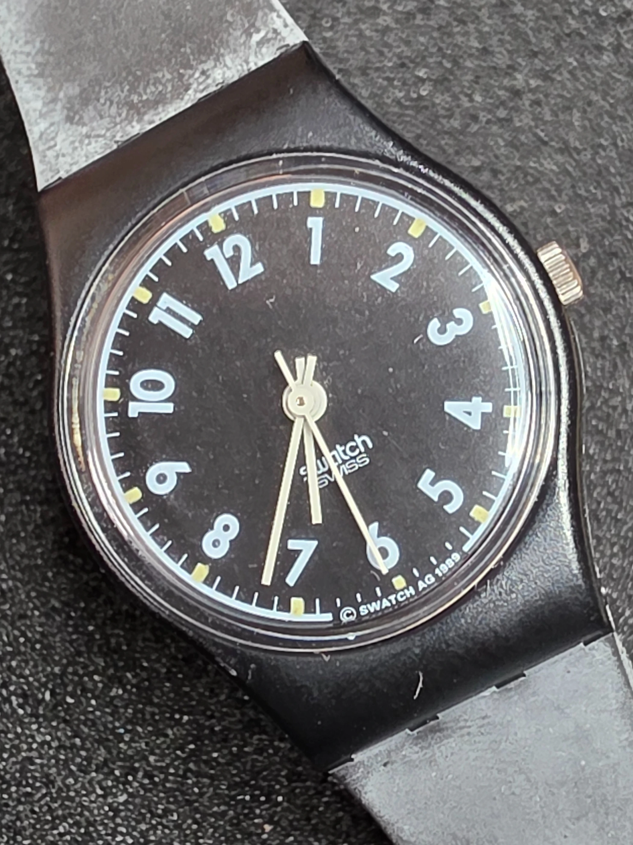 Swatch Lady Glame LB126 – 1990 – NOS – Black Dial – view 4