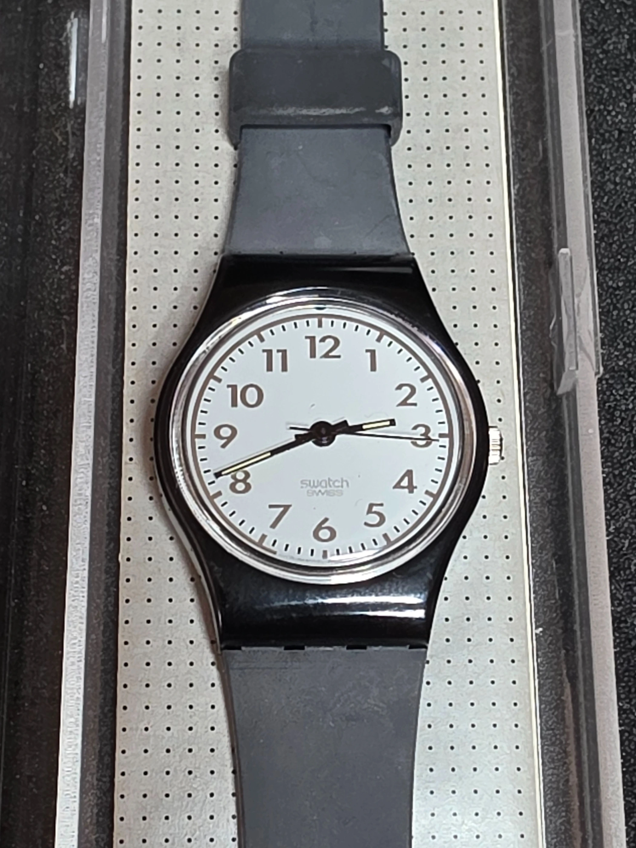 Swatch Lady Investment LB129 – 1991 – NOS – Black Case
