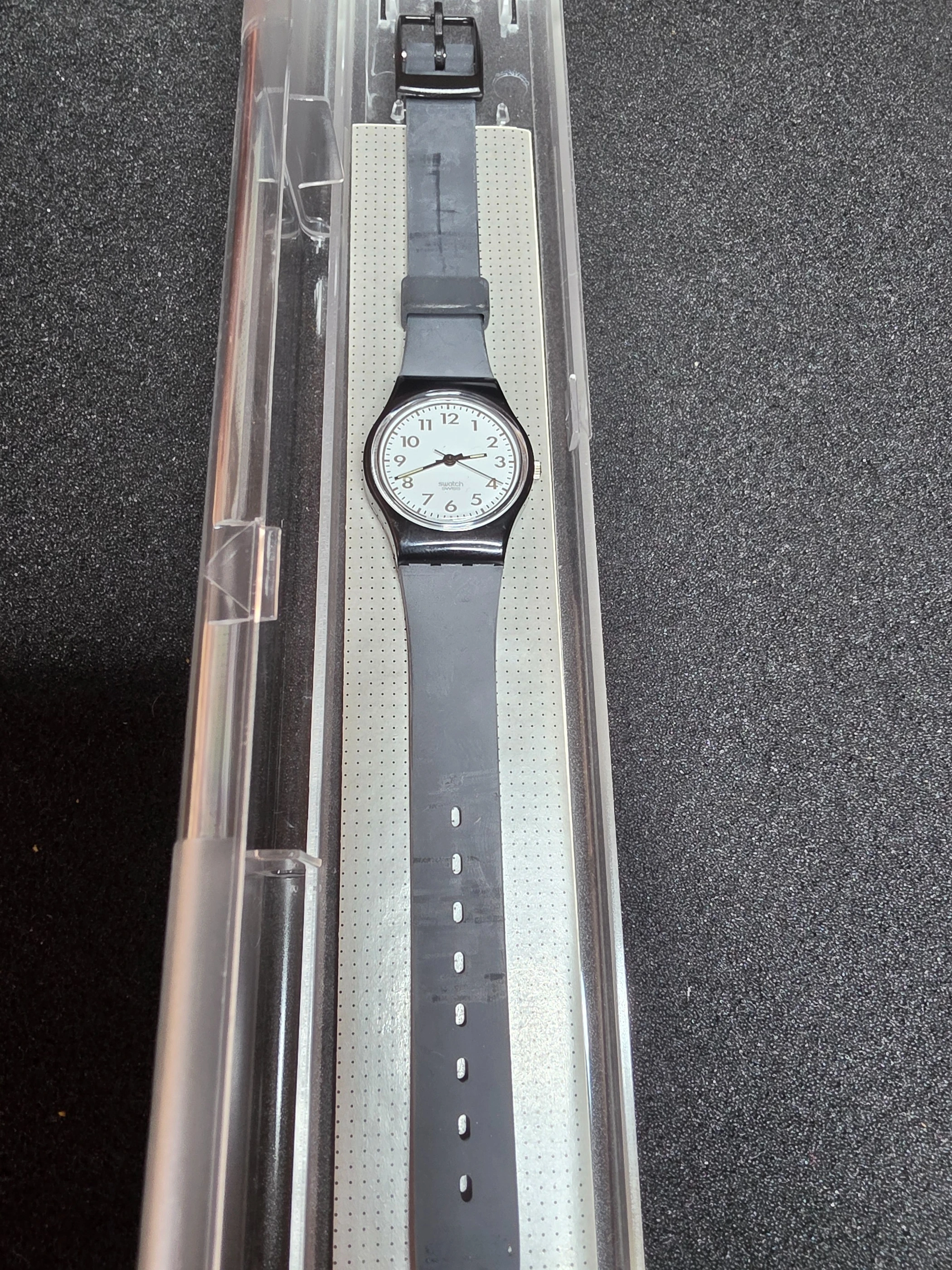Swatch Lady Investment LB129 – 1991 – NOS – Black Case – view 2