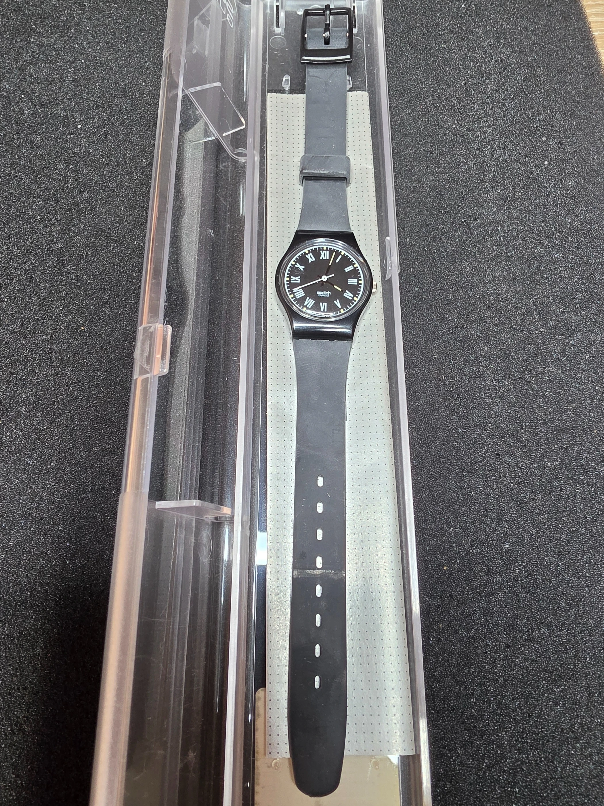 Swatch Lady Julia LB128 – 1990 – Unworn – Black Dial – view 3