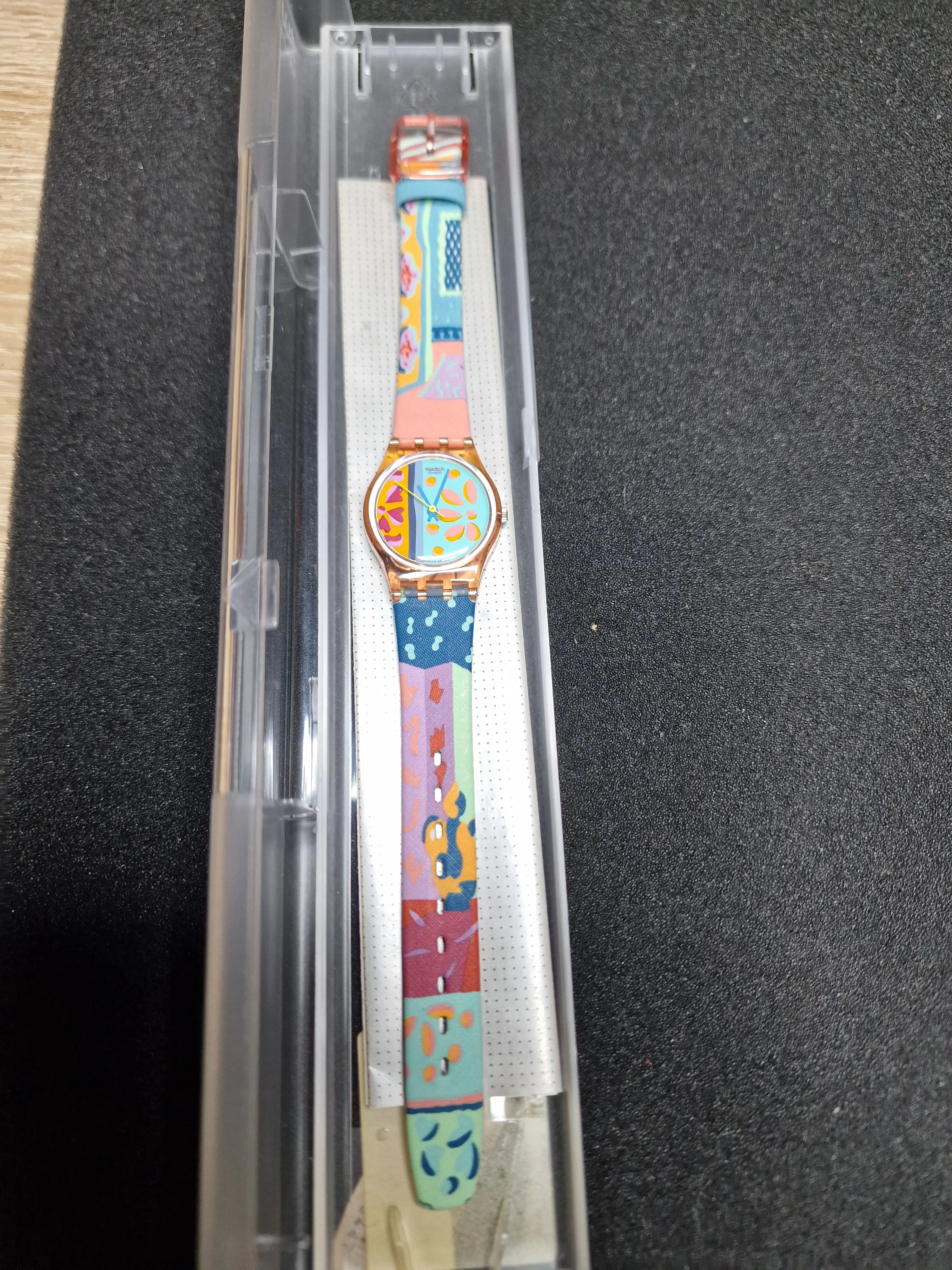 Swatch Lady LP111 "Essaouira" – 1992 Rare Vintage Glow Model 3