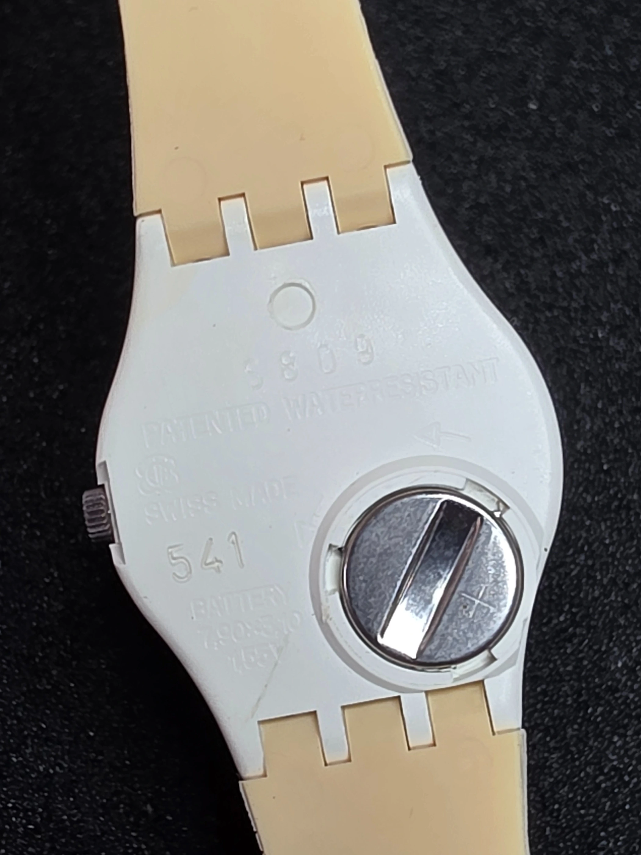 Swatch Lady LW119 – 1988 – NOS – White Dial – view 7