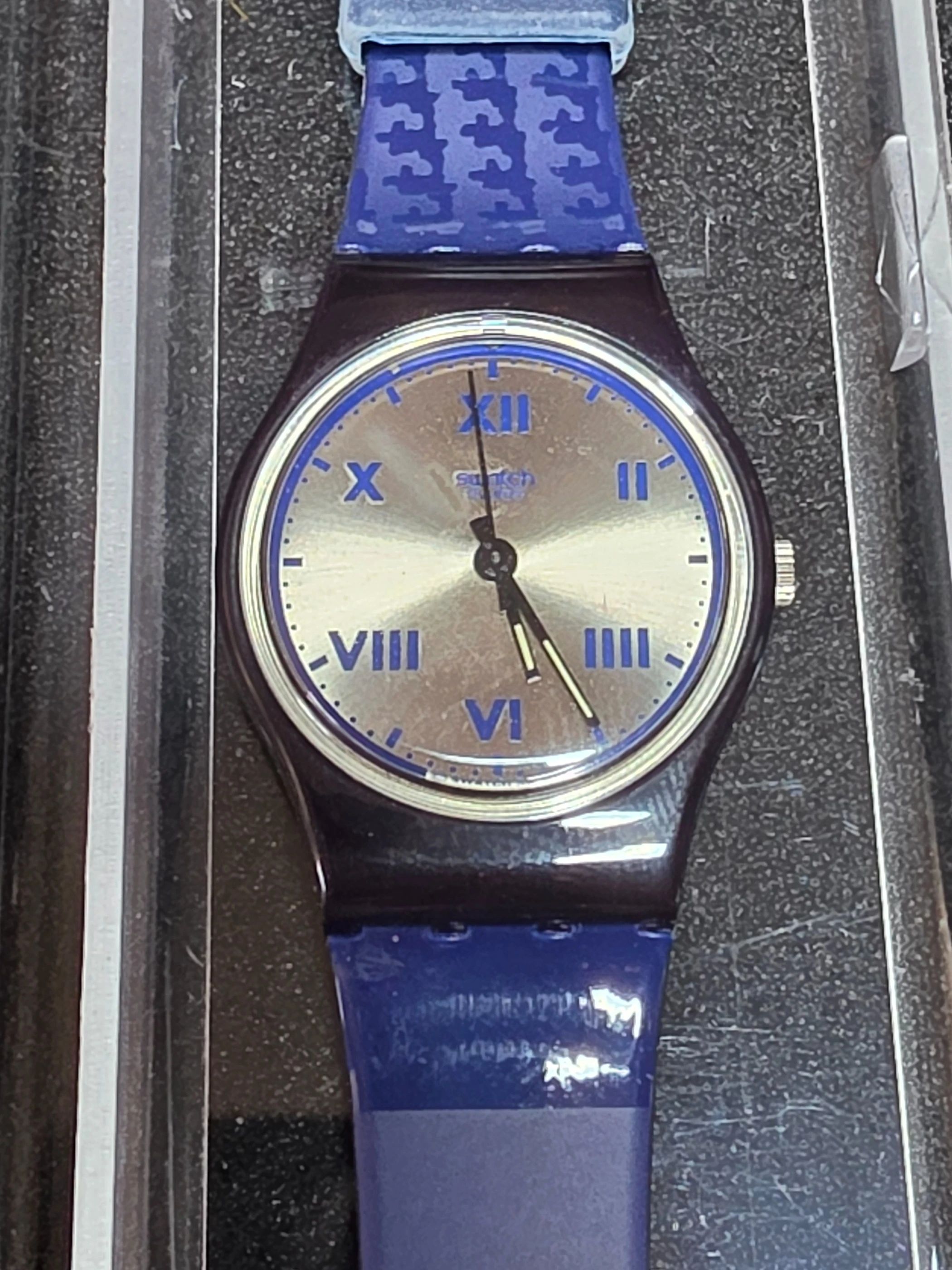 Swatch Lady Mason LN114 – 1991 – NOS – Gold Dial