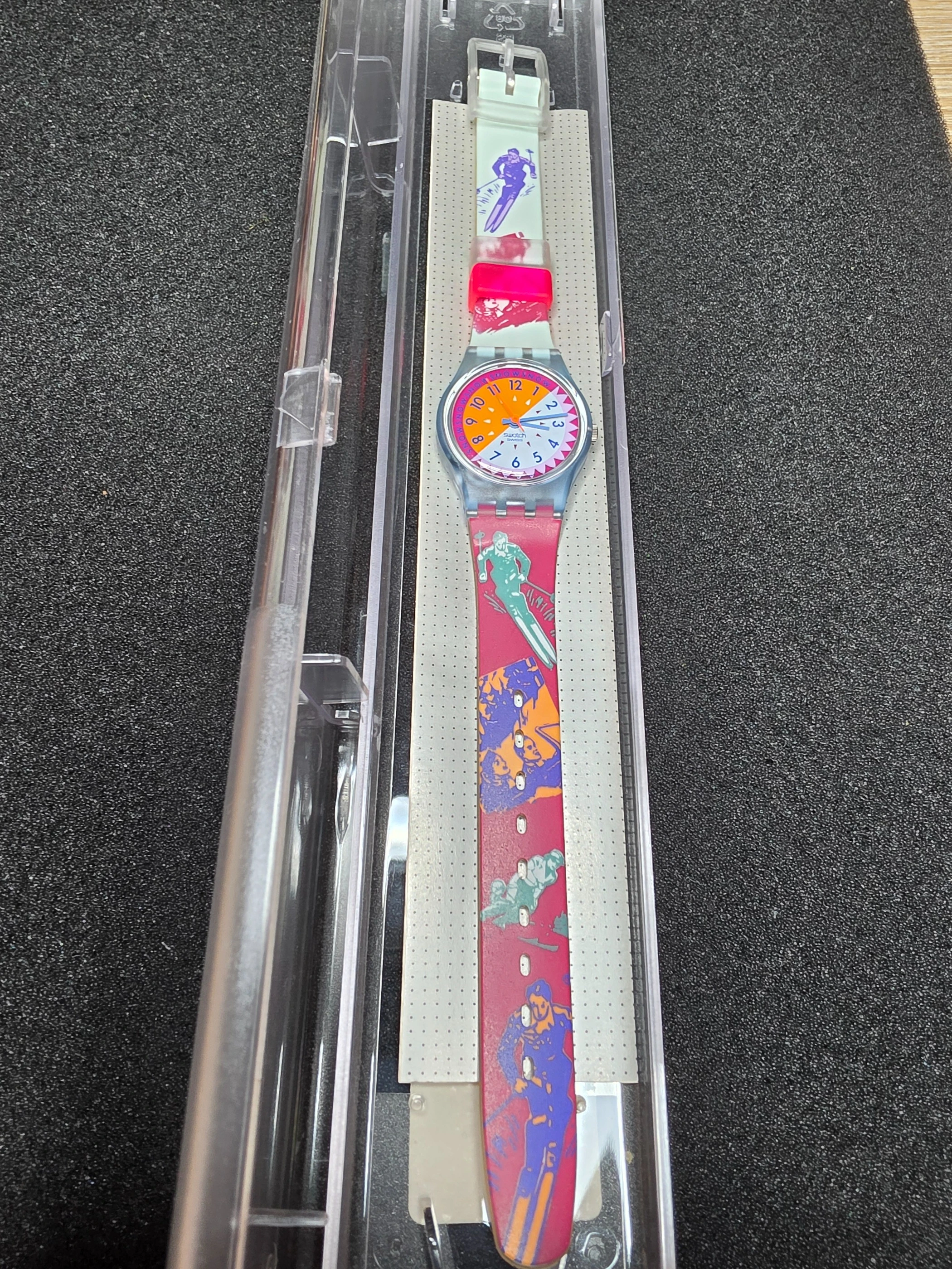 Swatch Lady Ski Slope LN117 – 1992 – NOS – Vibrant Design – view 3