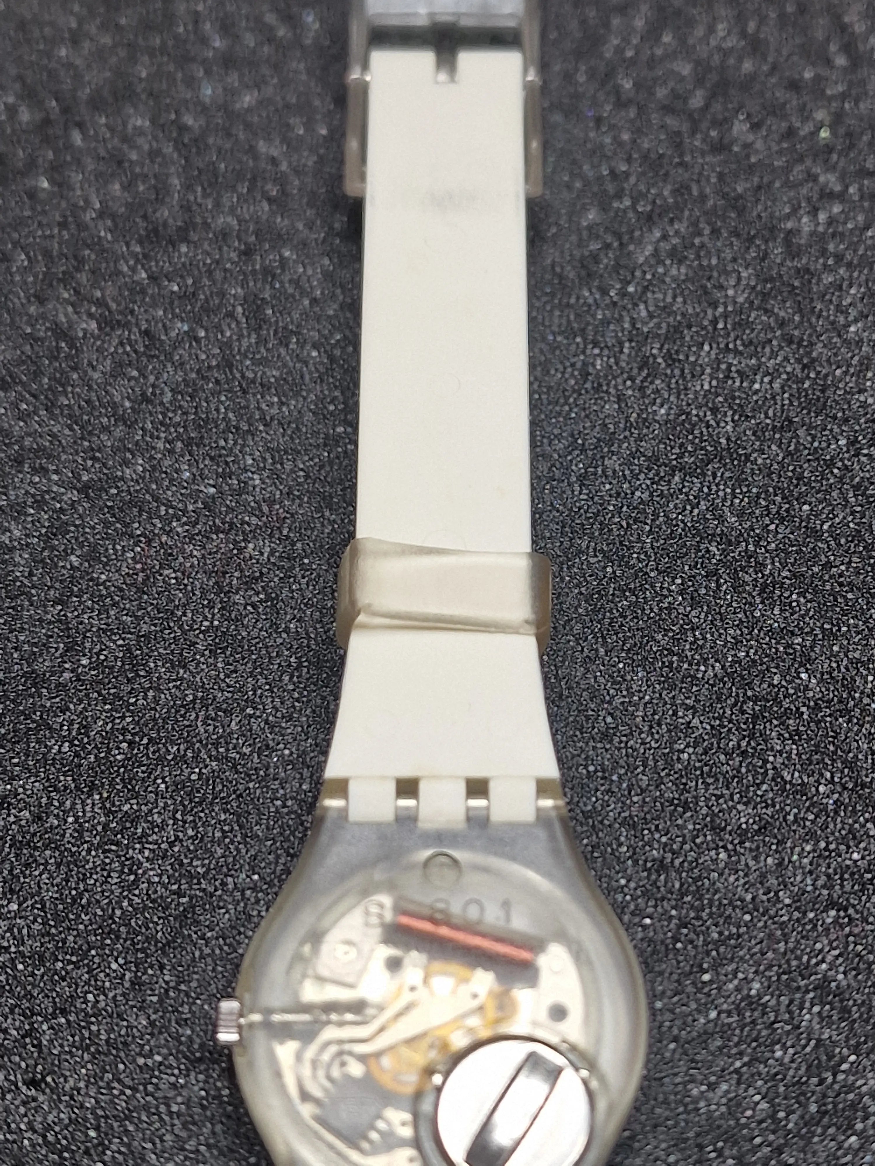 Swatch LK109 “Luna di Capri” (1987) – Playful Italian Summer Design 15