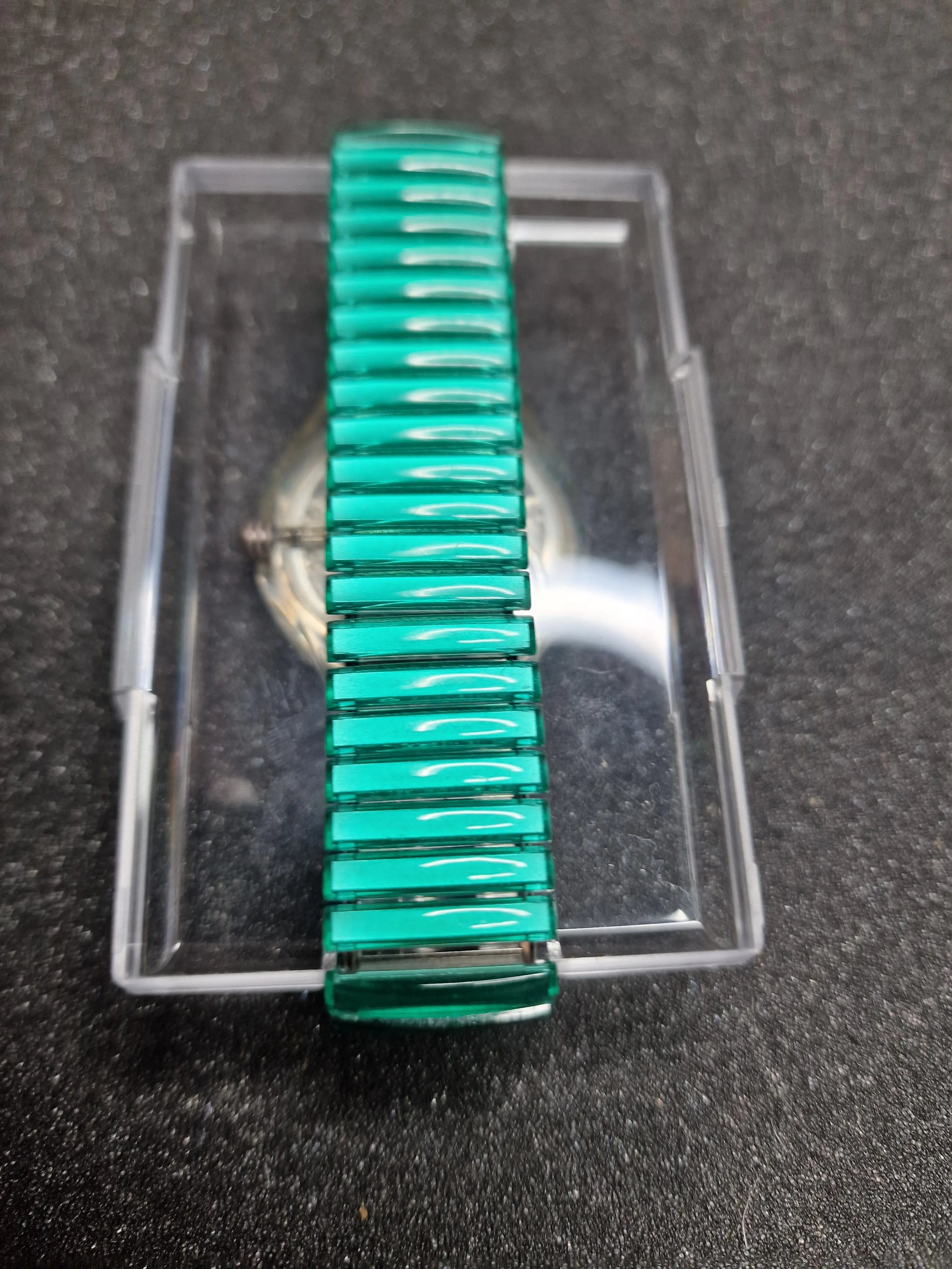 Swatch Scuba 200 SDK108 "Mint Drops" (1993) 3