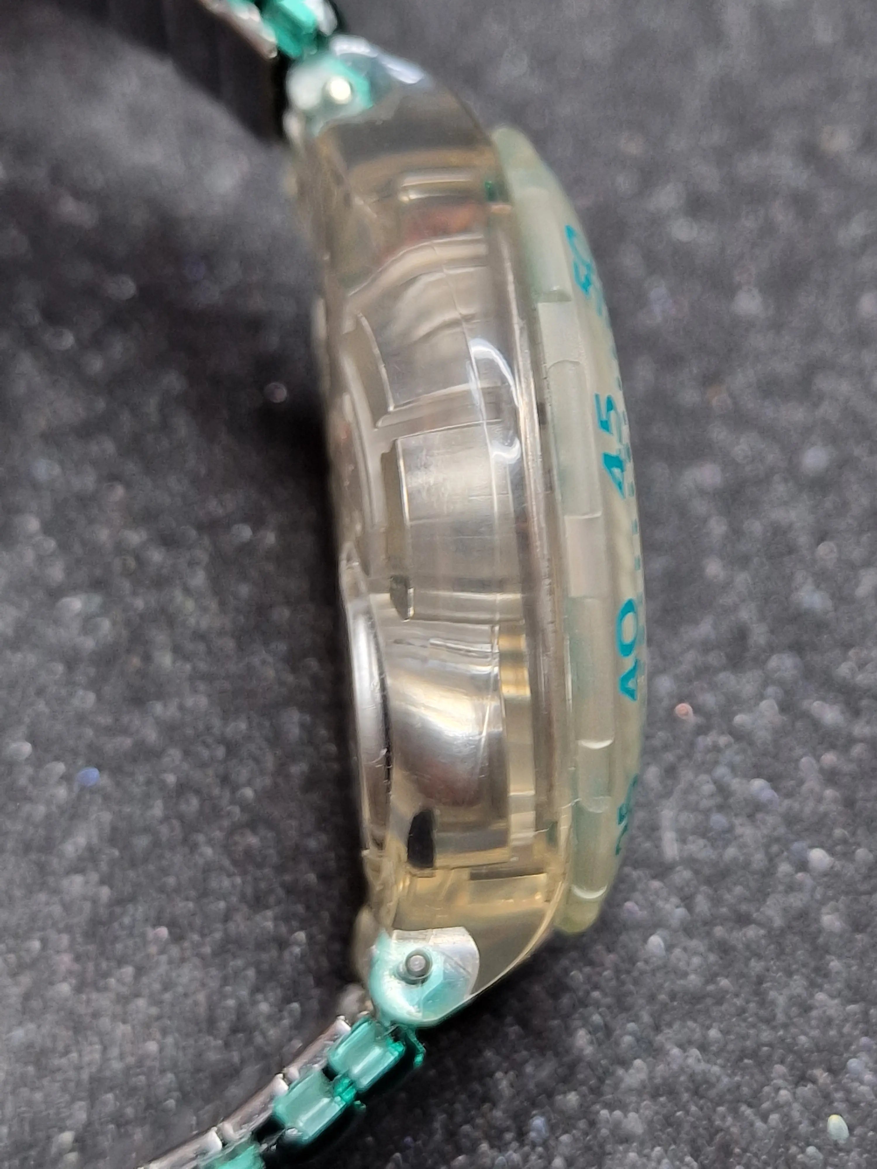 Swatch Scuba 200 SDK108 "Mint Drops" (1993) 5