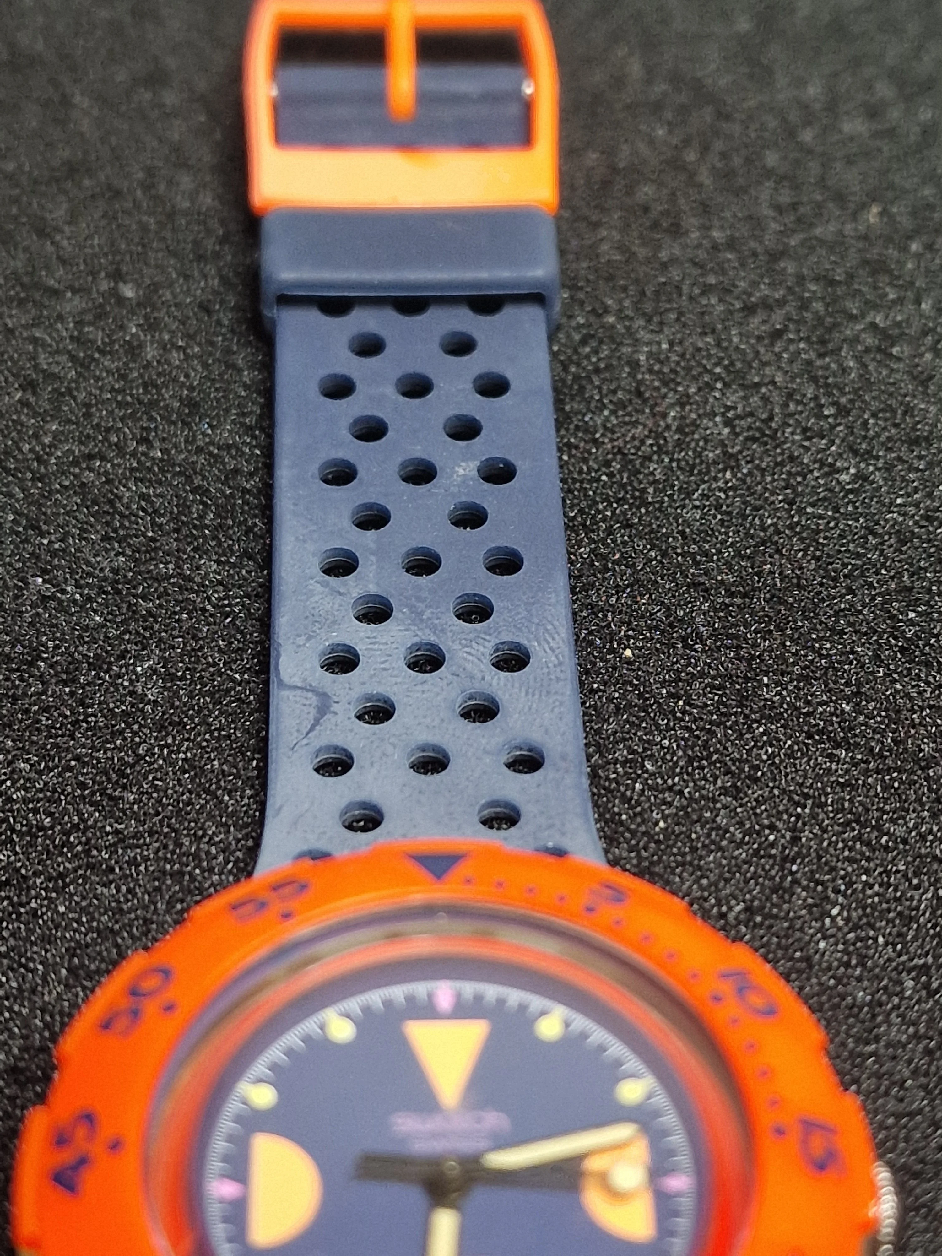 Swatch SDK100 "Deep Blue" – SCUBA 200 – 1994 – NOS + Full Set 9
