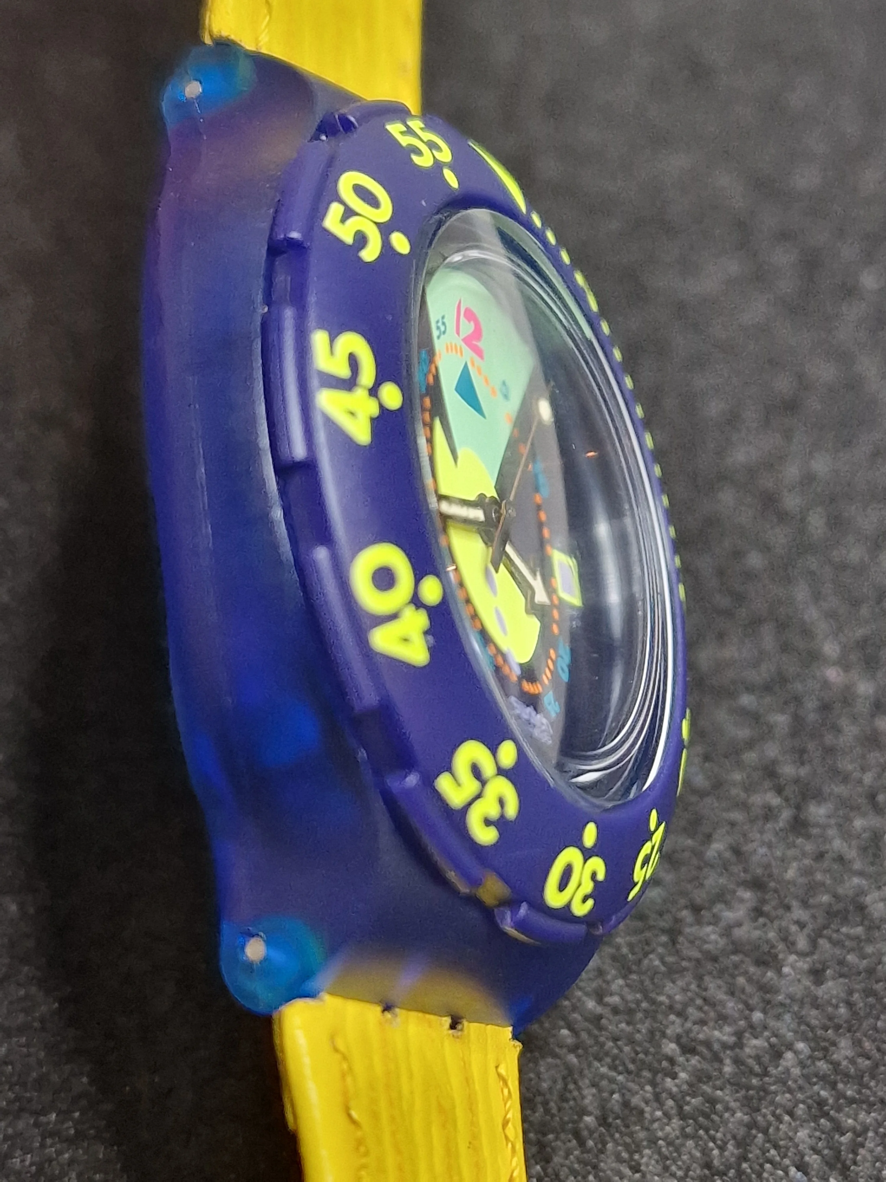 Swatch Scuba 200 SDN102 “Divine” – Rare 90s Diver Watch 4