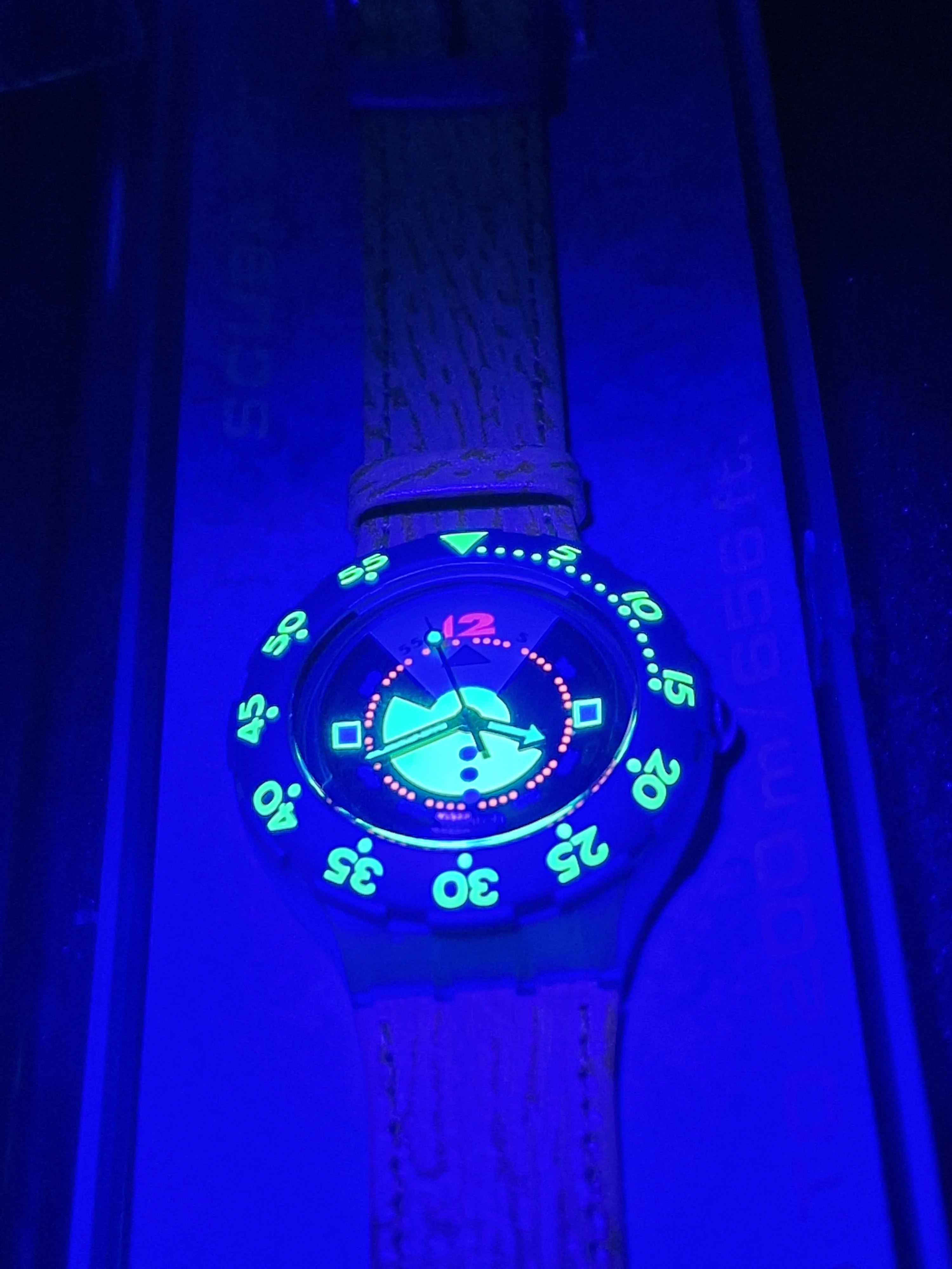 Swatch Scuba 200 SDN102 “Divine” – Rare 90s Diver Watch 7