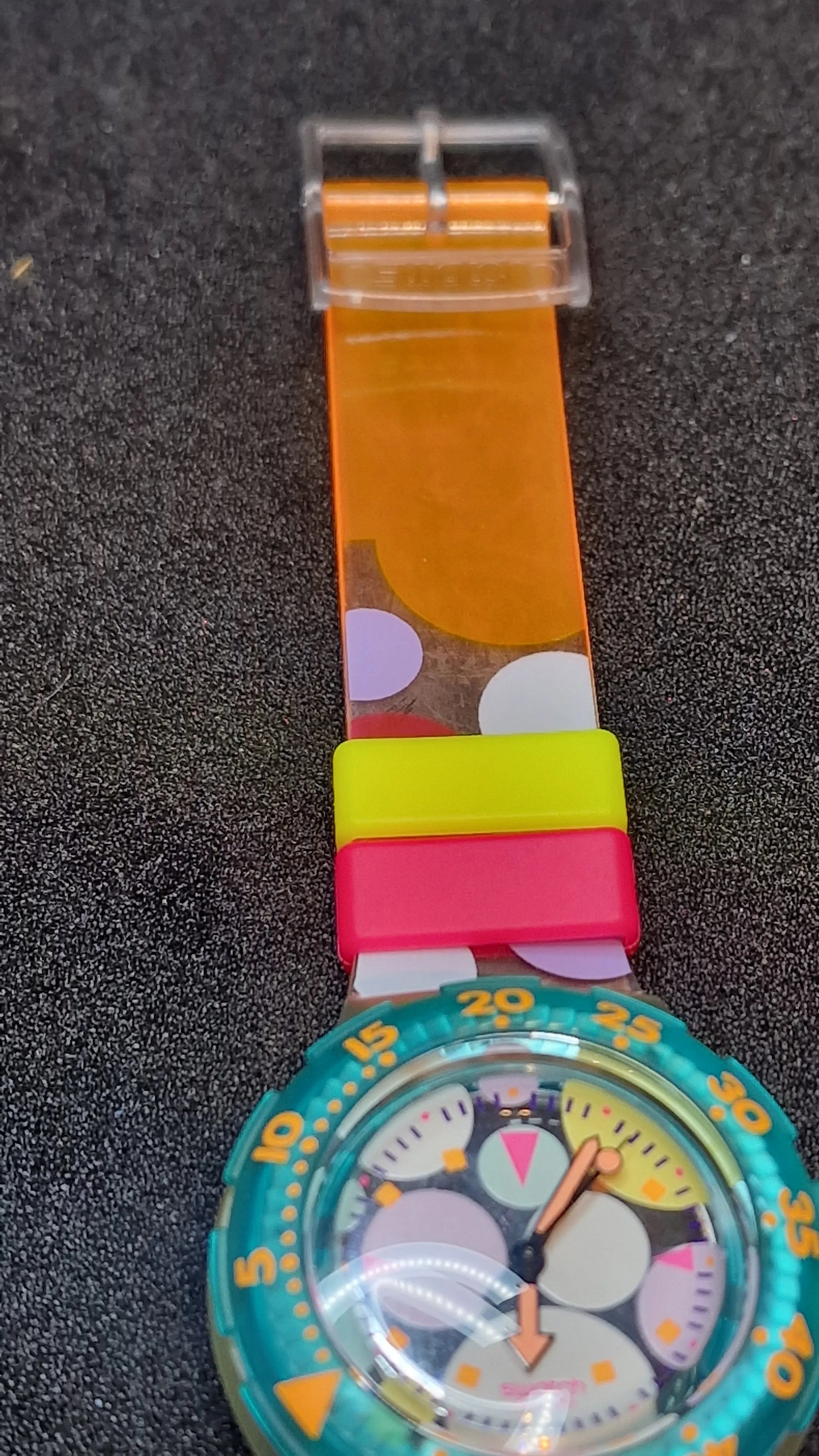 Swatch Scuba 200 “Sea Grapes” SDK105 (1992) 8