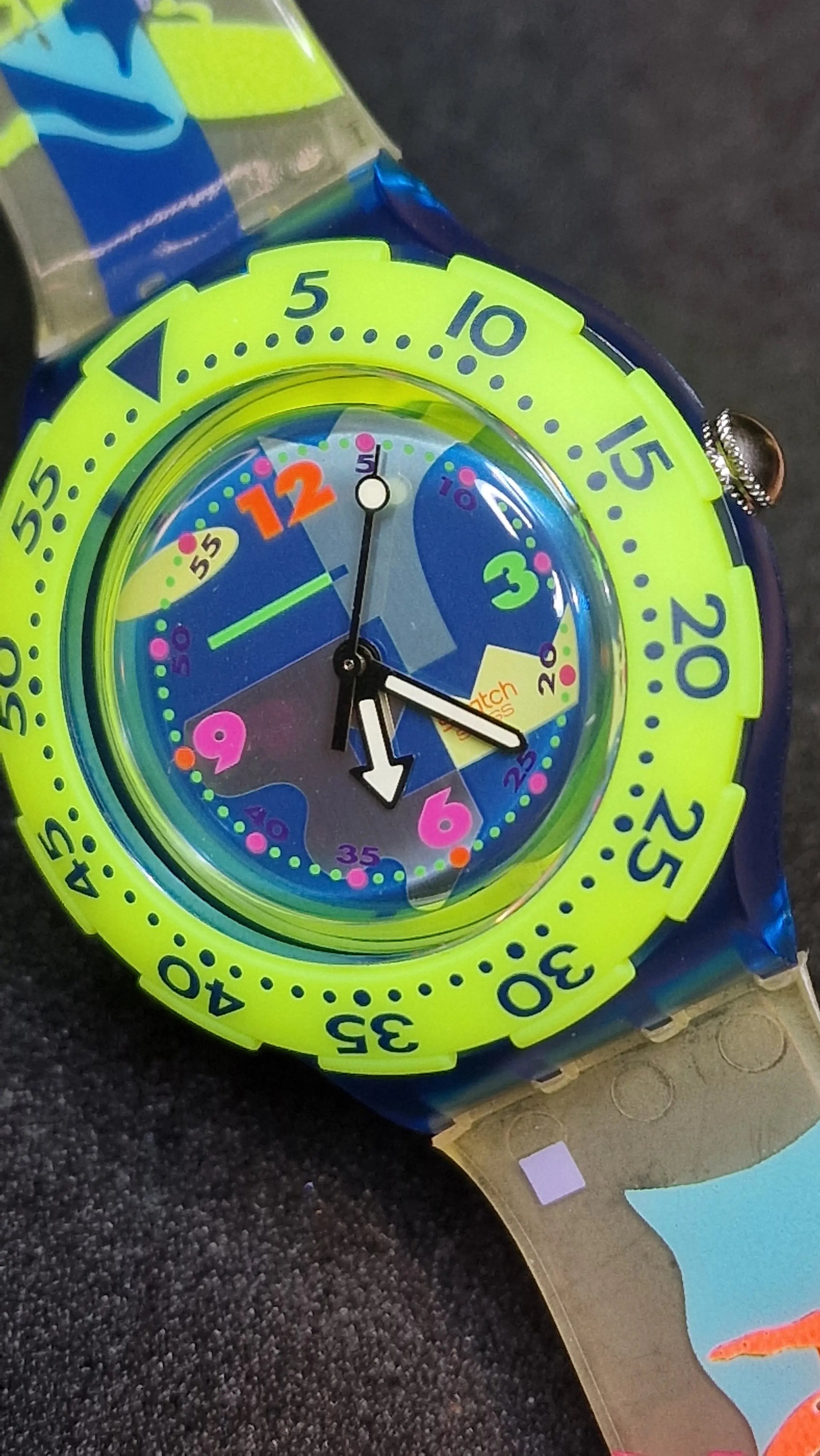 Swatch Scuba “Over the Wave” – SDN105 (1993) – Full Set 5
