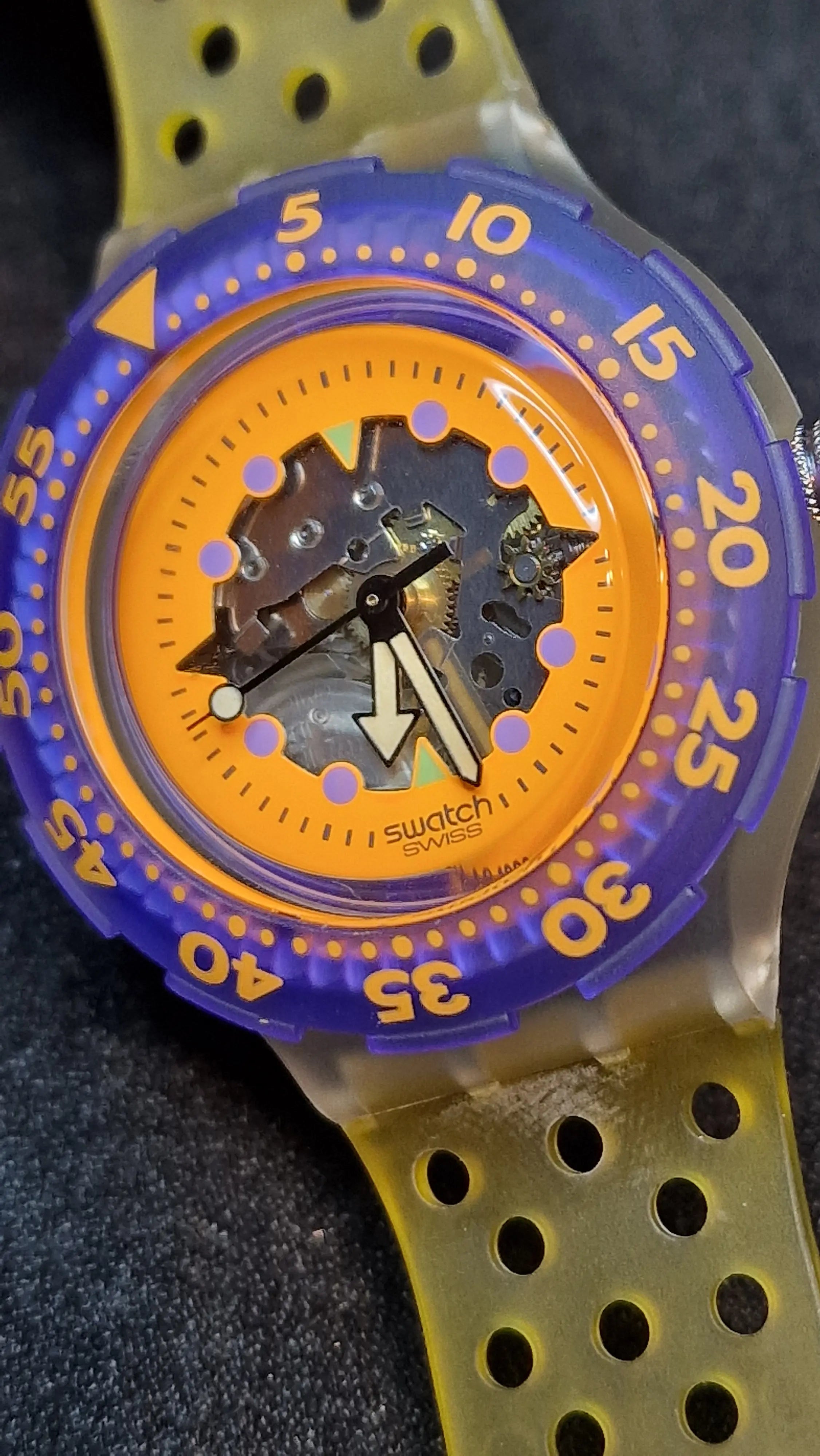 🔸 Swatch Scuba SDK103 Hypocampus (1990) – Iconic Scuba 200 Dive Watch 4