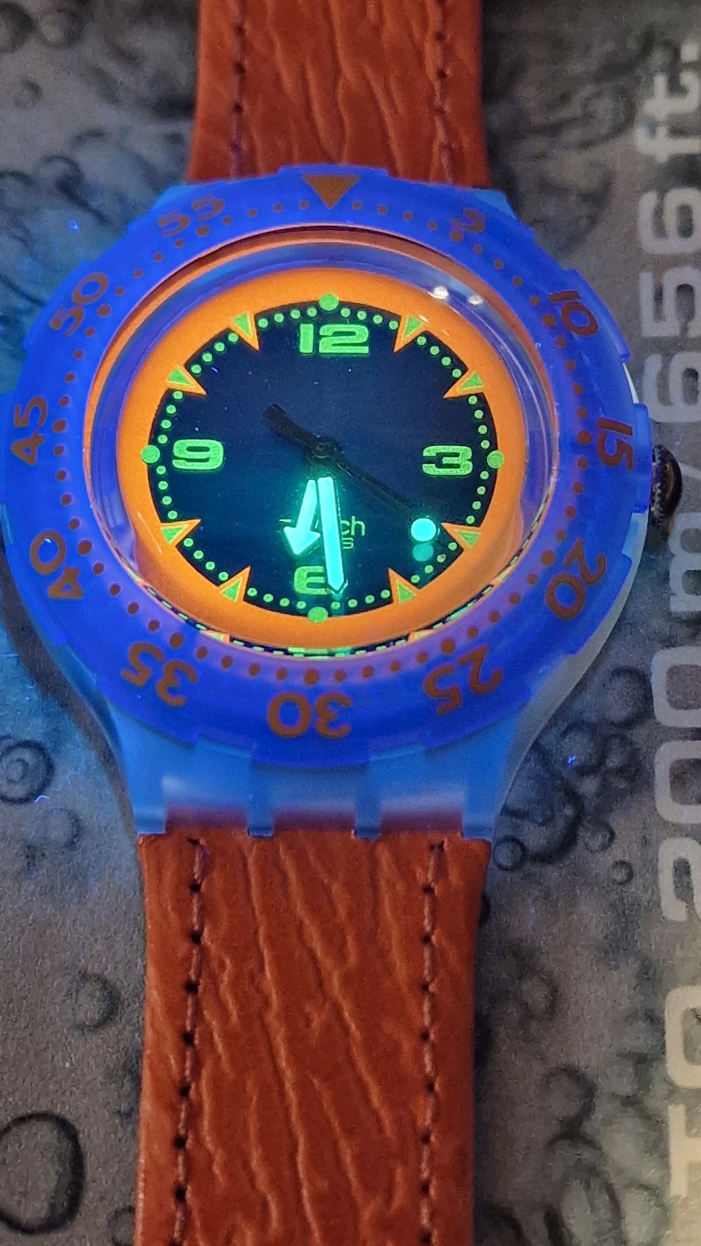🕒 Swatch Scuba 200 – SDK106 “Red Island” (1992)