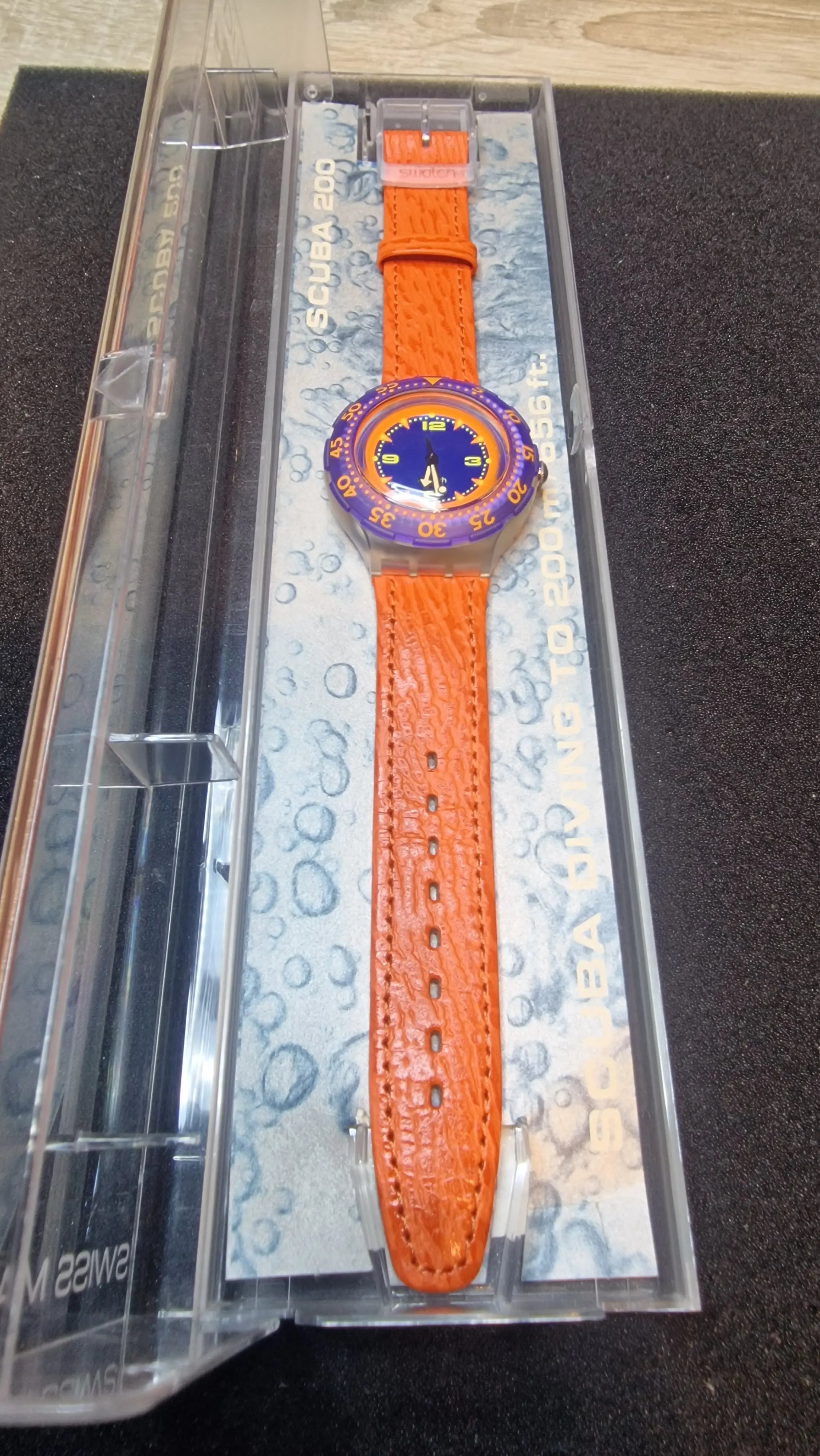 🕒 Swatch Scuba 200 – SDK106 “Red Island” (1992) 2