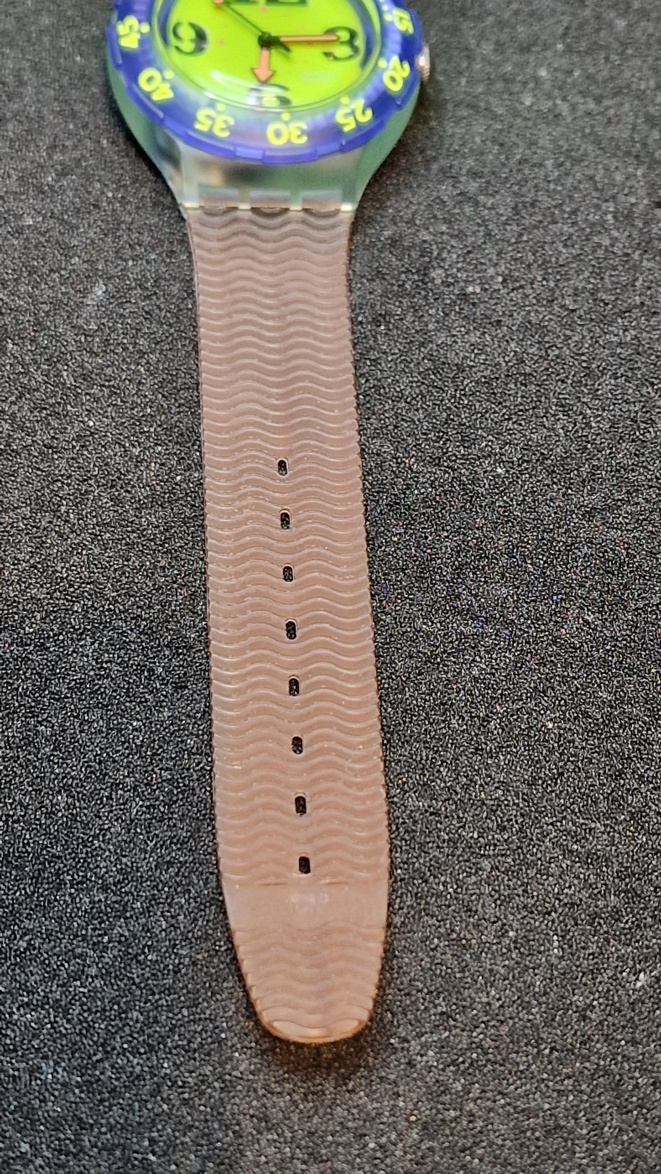 Swatch Scuba SDN103 “Spray Up” – 1992 Vintage Diver (200m WR) 8