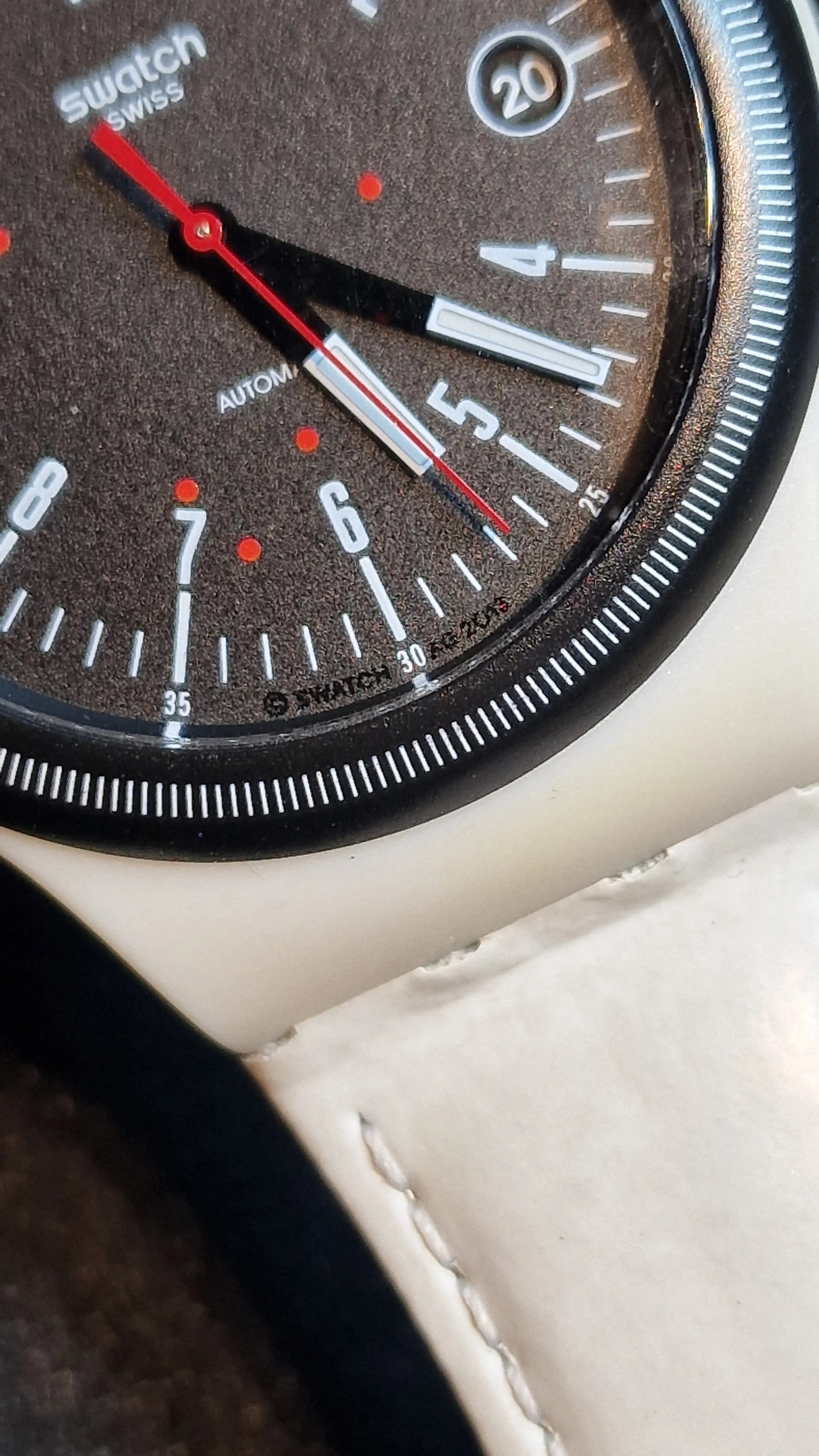 Swatch Sistem51 Automatic SUTM400 “Cream” (AG2013) – Date – See-Through Back 42mm - 13