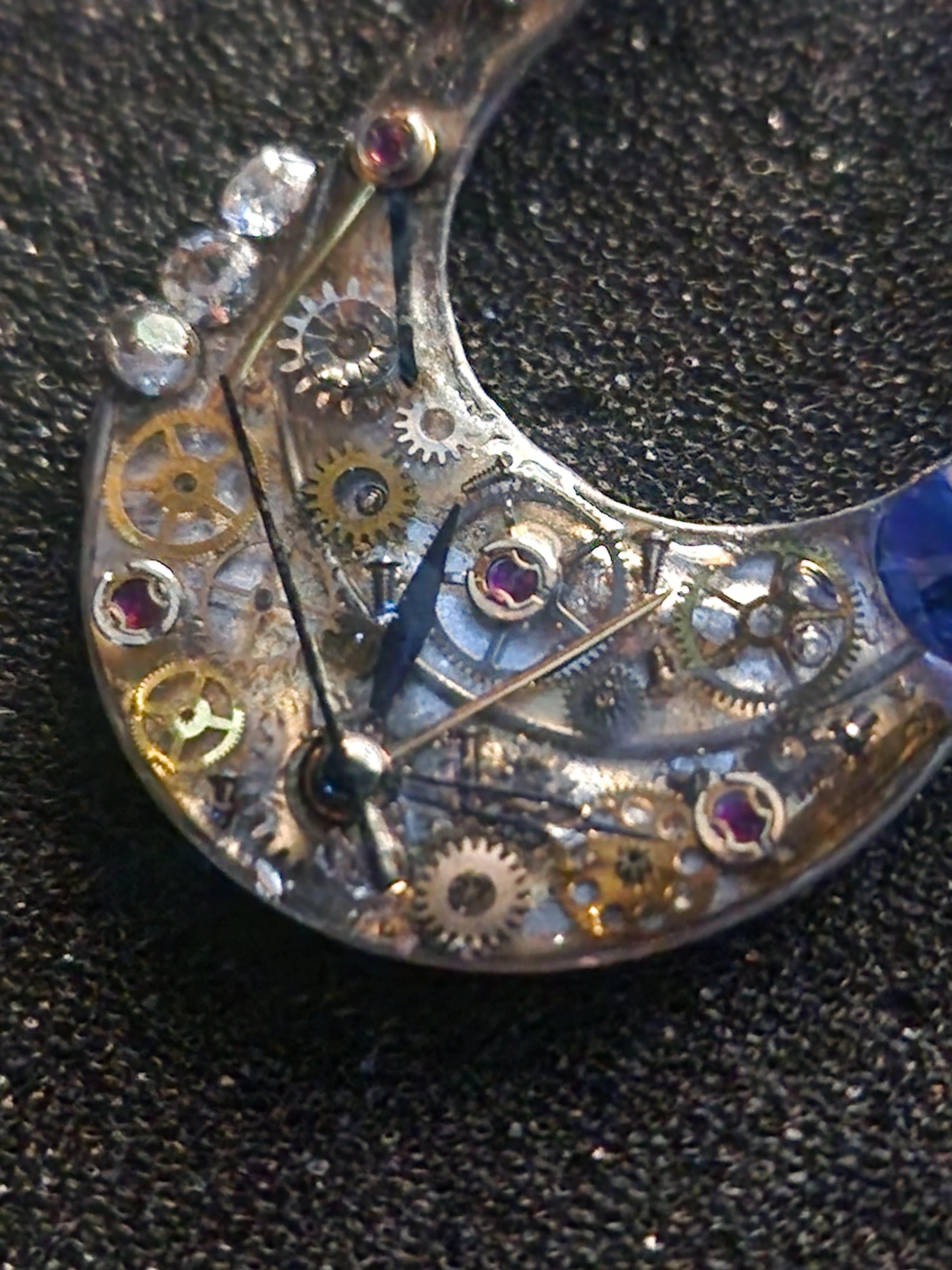 Timekeeper Ring-Holder Pendant — Upcycled Watch Parts by MakiArt (Handmade in Switzerland) 9