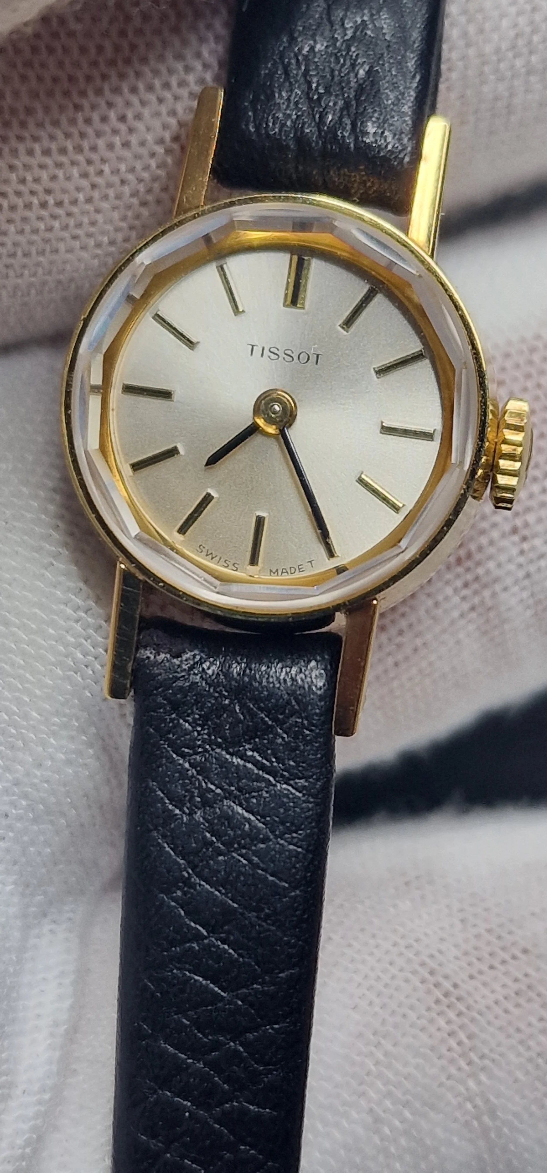 UNWORN! 1960s Vintage TISSOT "Art Deco" – Hand-Wound, 17.5mm, NOS from Old Stock 6