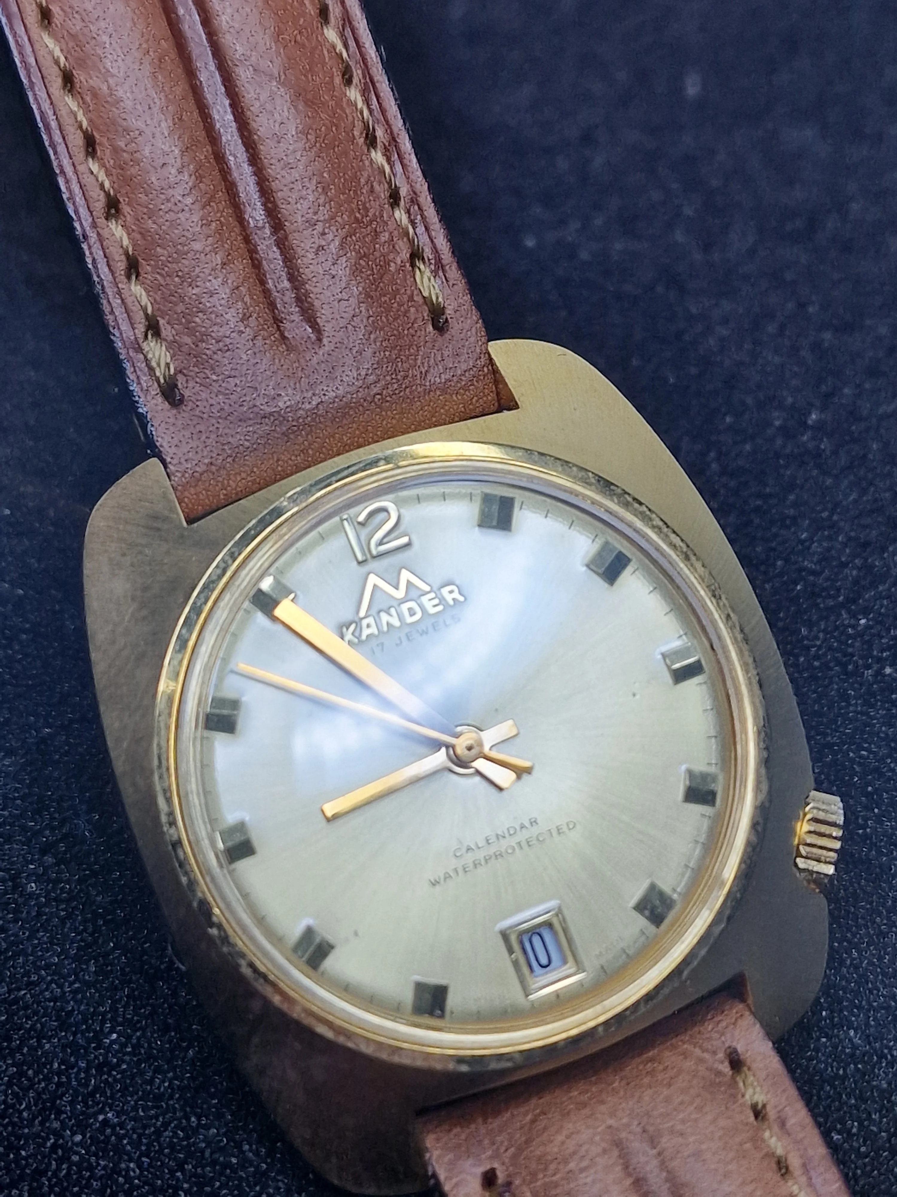 🕰️ Unworn Vintage Calendar Watch "KANDER" – Swiss Made, Hand-Wound, 60s/70s, Ultra Slim 2