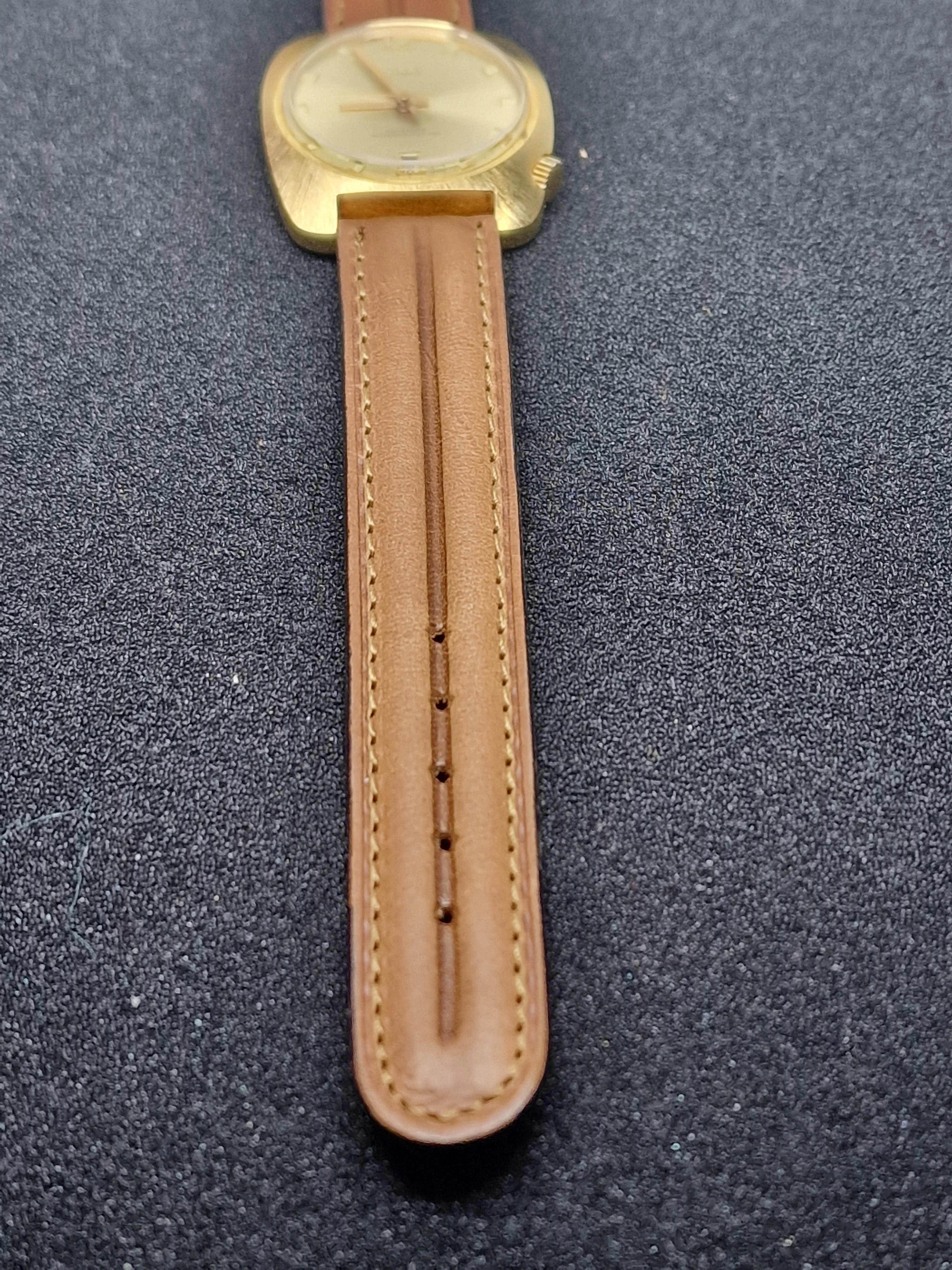 🕰️ Unworn Vintage Calendar Watch "KANDER" – Swiss Made, Hand-Wound, 60s/70s, Ultra Slim 9
