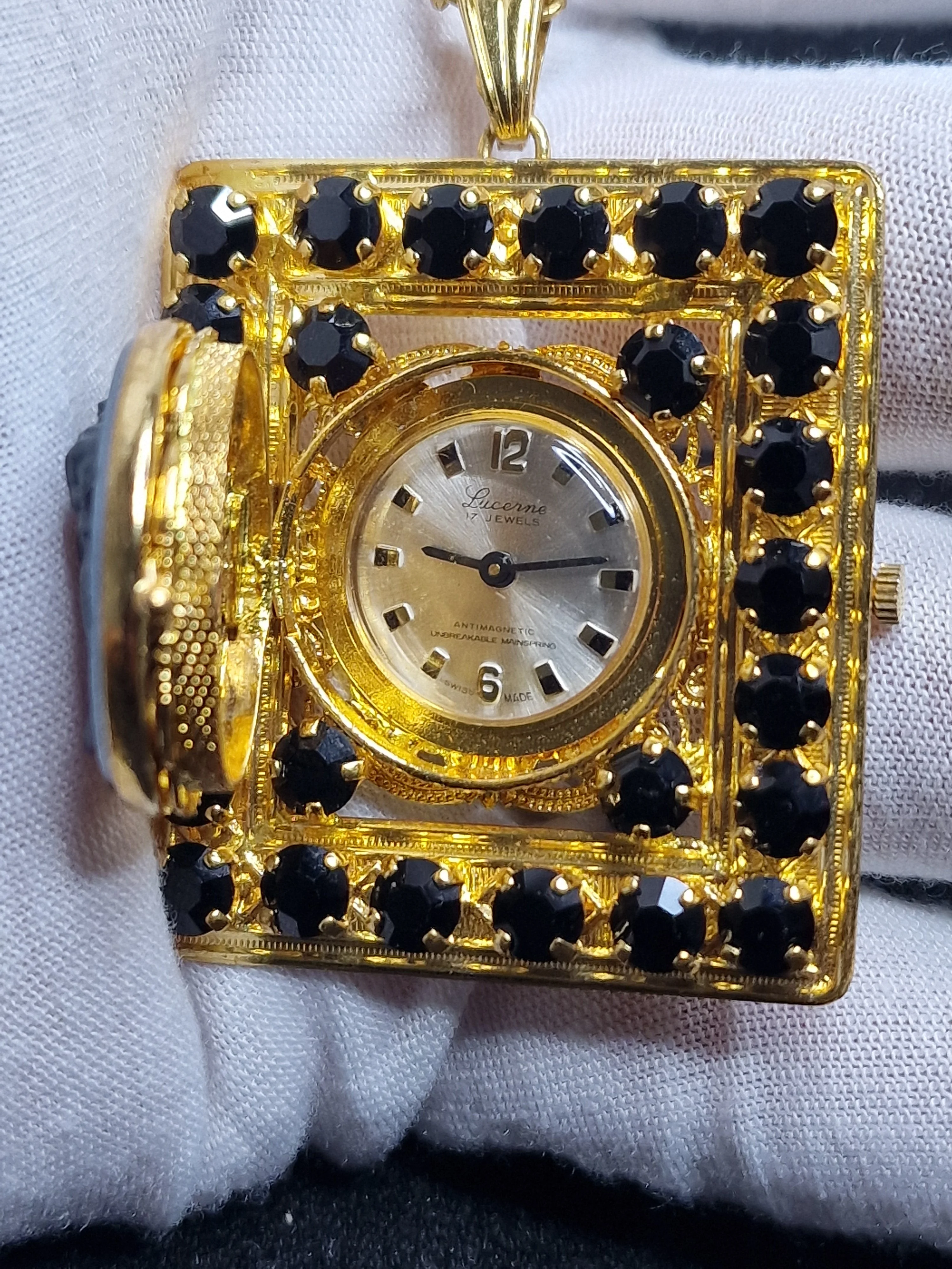 Unworn Vintage Chain Watch – Swiss Made, Hand-Wound, 60s/70s, New Old Stock 5
