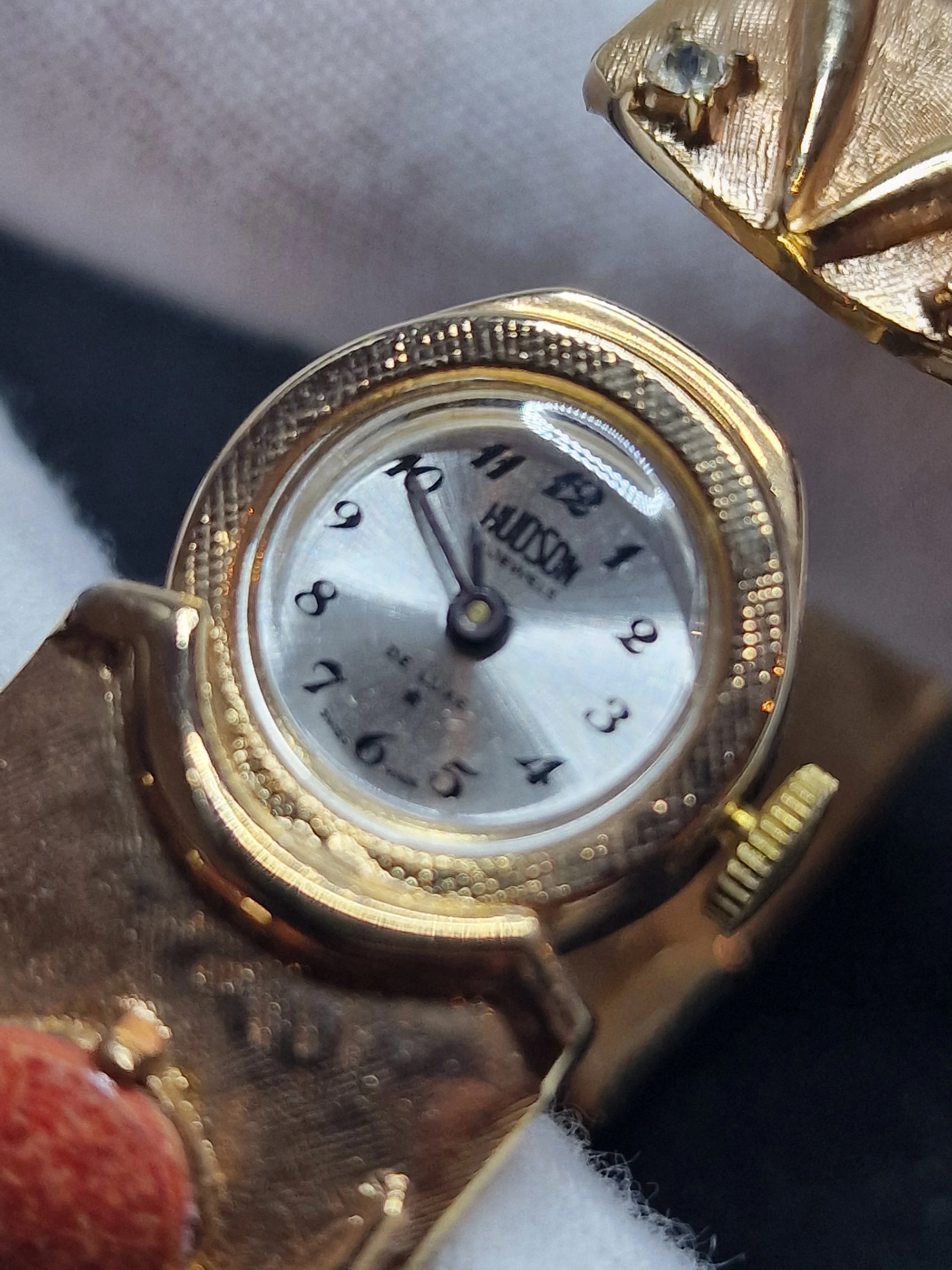 💎 Unworn Vintage Ladies' Clasp Watch "HUDSON de Luxe" – Swiss Made, Hand-Wound, 1960s 11