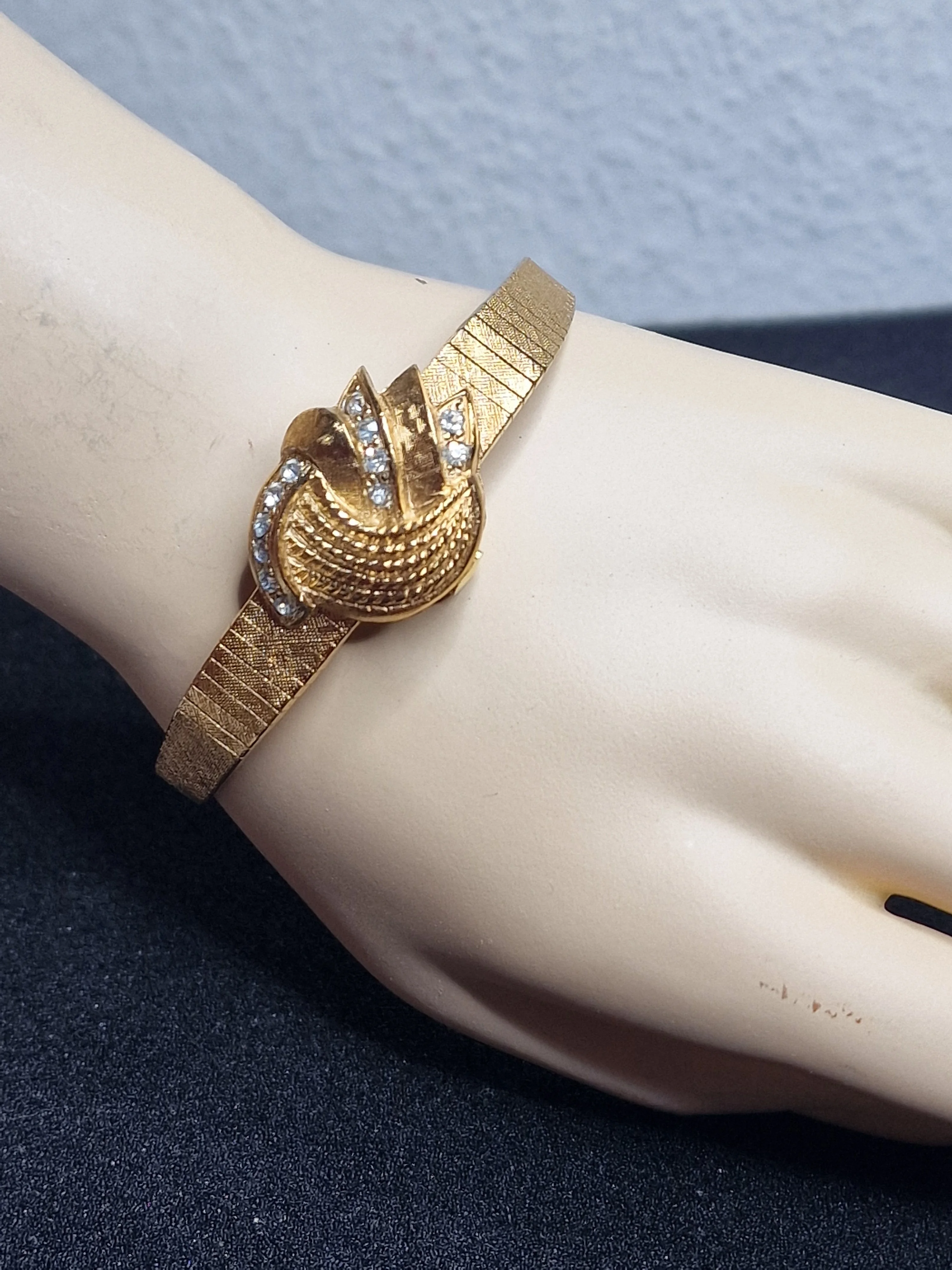 💎 Vintage Ladies’ Watch – HUDSON de Luxe | Hand-Wound | Swiss Made | 1960s | NOS 12