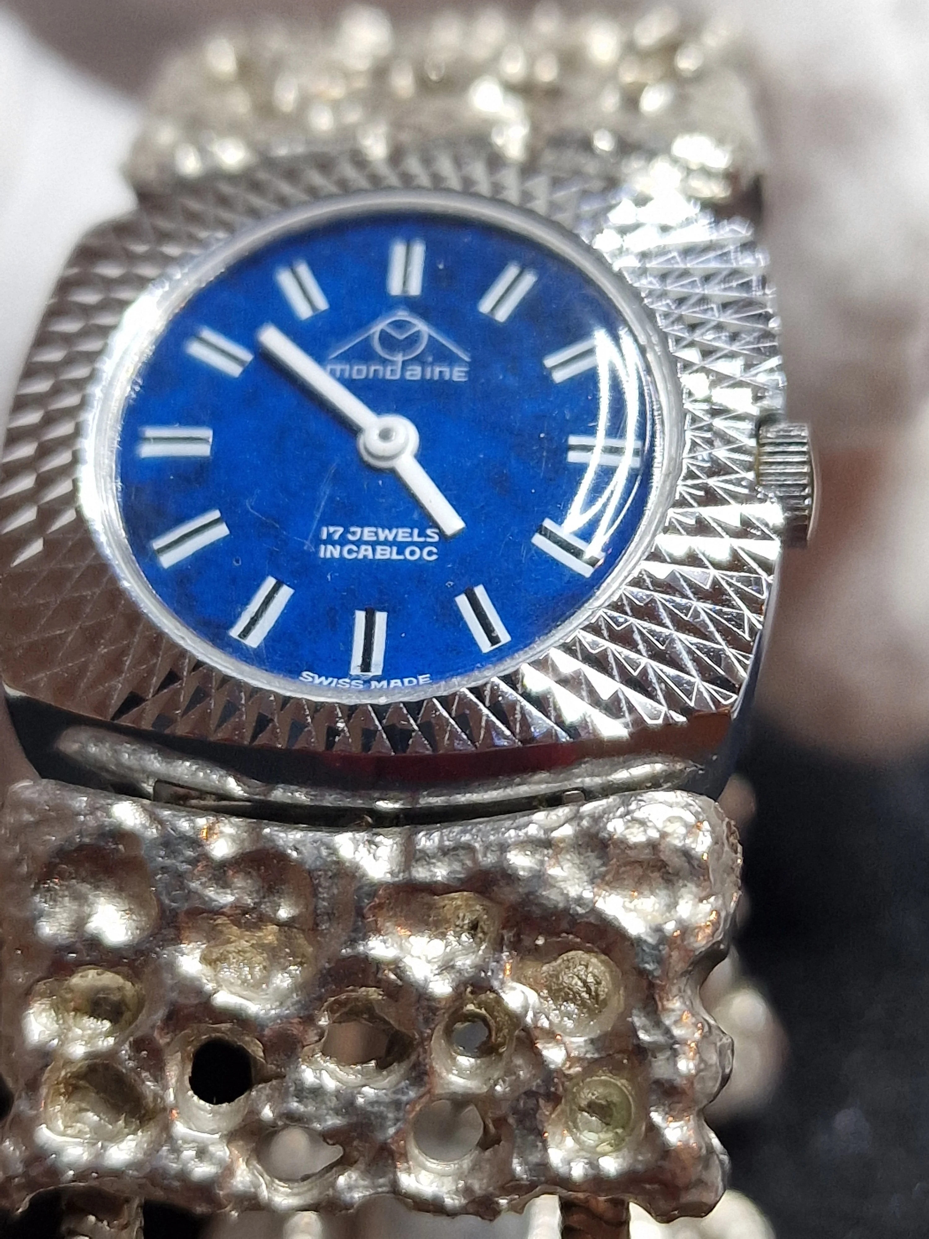 Unworn Vintage Ladies' Jewelry Watch "MONDAINE" – Swiss Made, Hand-Wound, Late 1960s 9