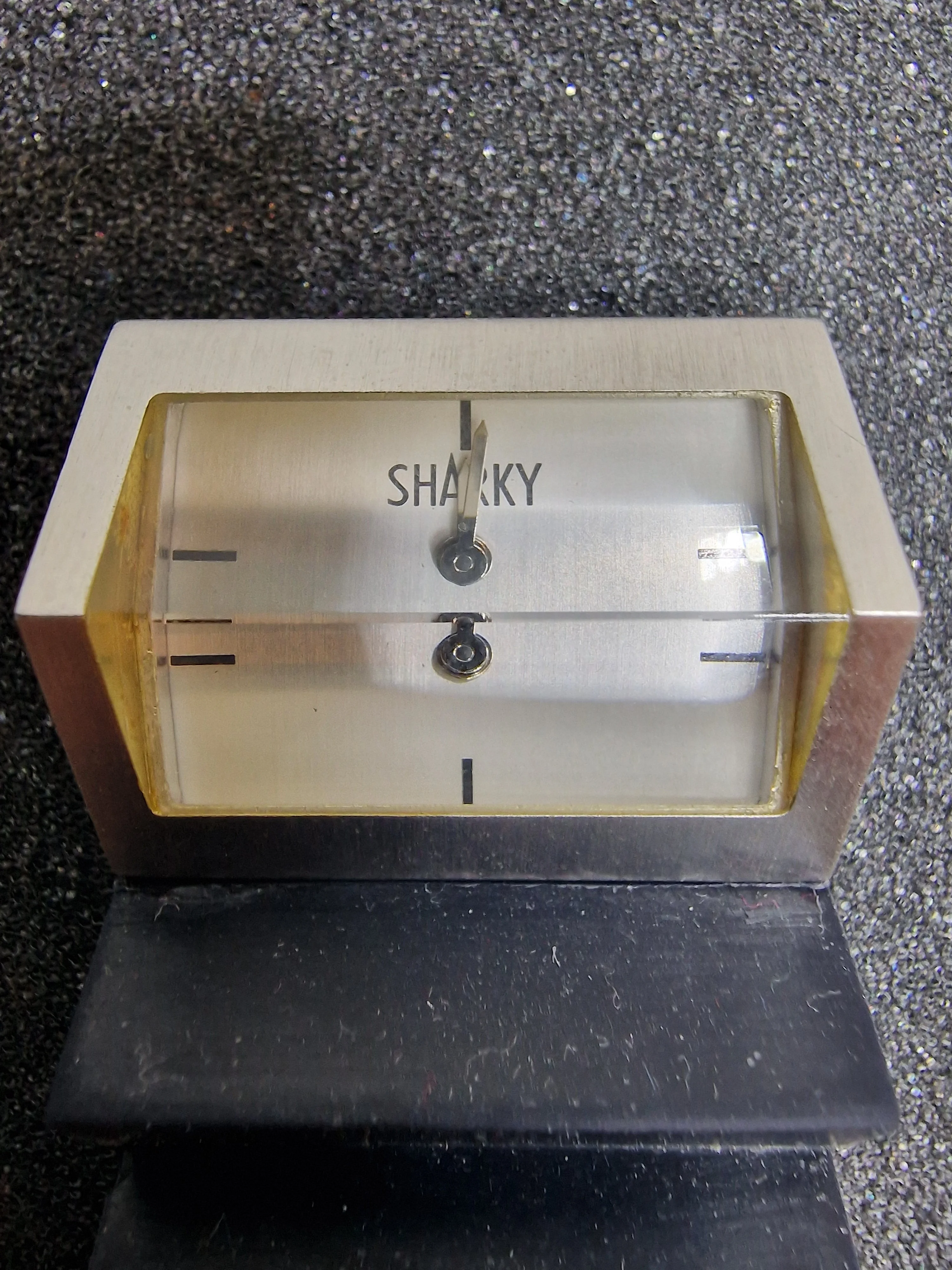 Unworn Vintage Ladies' Watch "SHARKY" – Swiss Made, Quartz, 1980s, Old Stock
