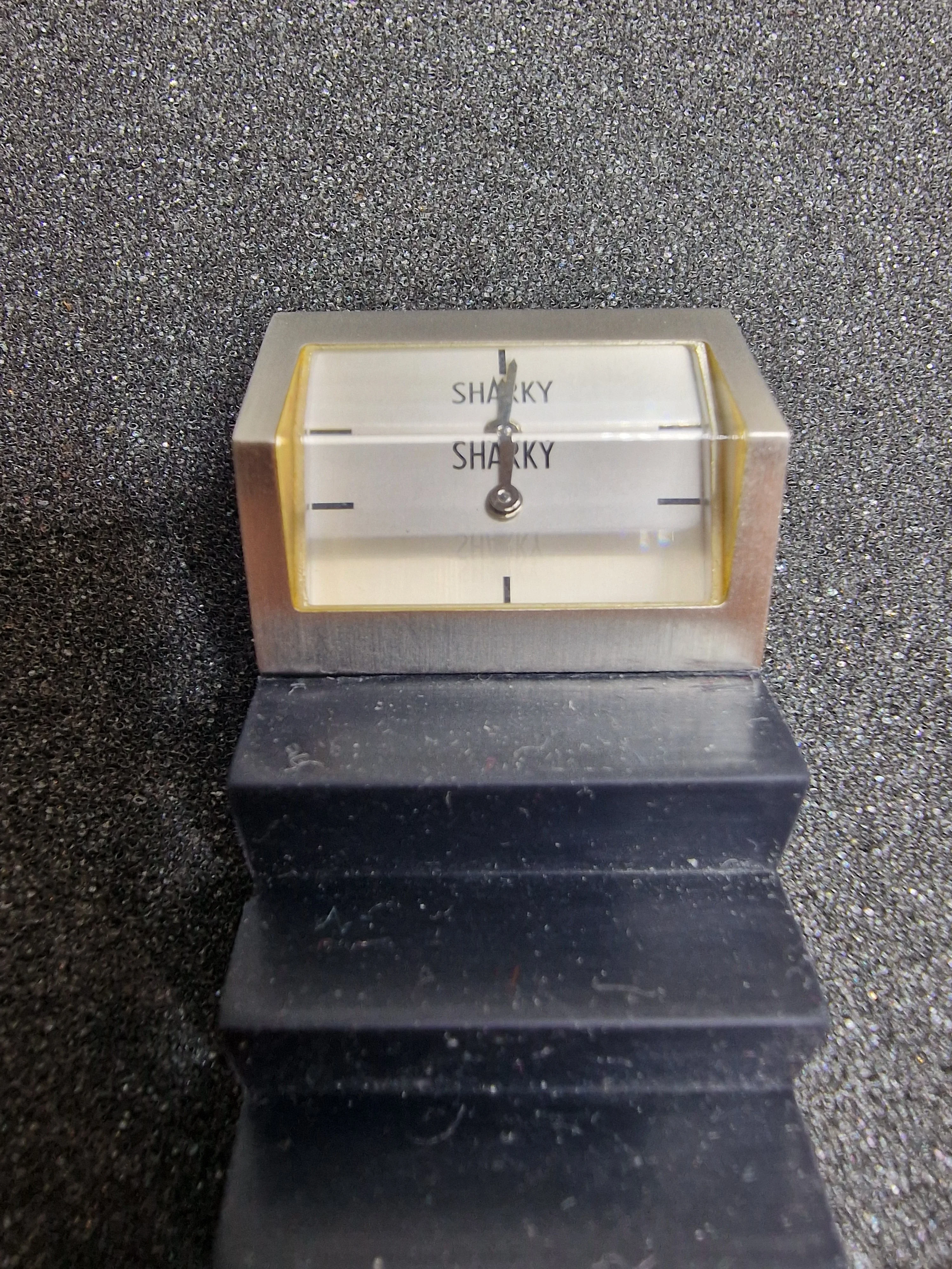 Unworn Vintage Ladies' Watch "SHARKY" – Swiss Made, Quartz, 1980s, Old Stock 2