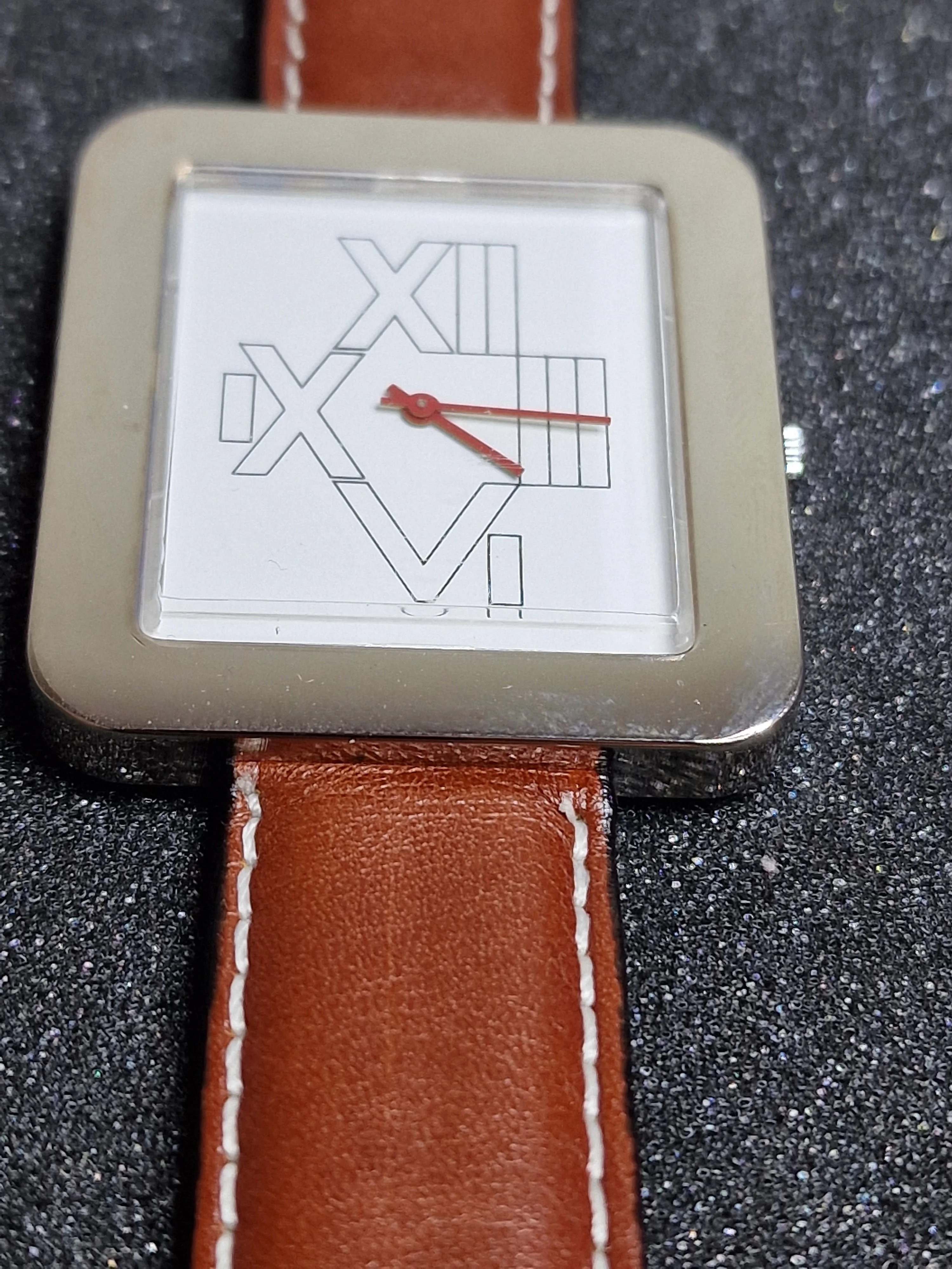 Unworn Vintage Quartz Watch – 1980s or Older, 44mm, Old Stock 2