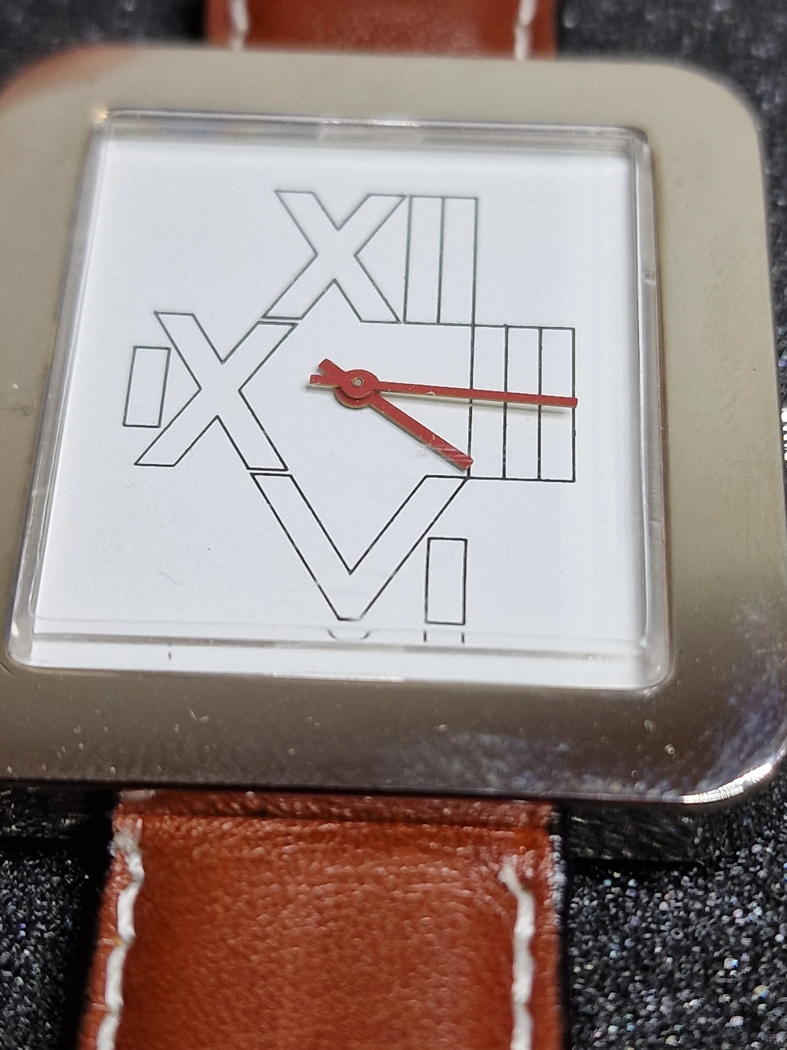 Unworn Vintage Quartz Watch – 1980s or Older, 44mm, Old Stock 6
