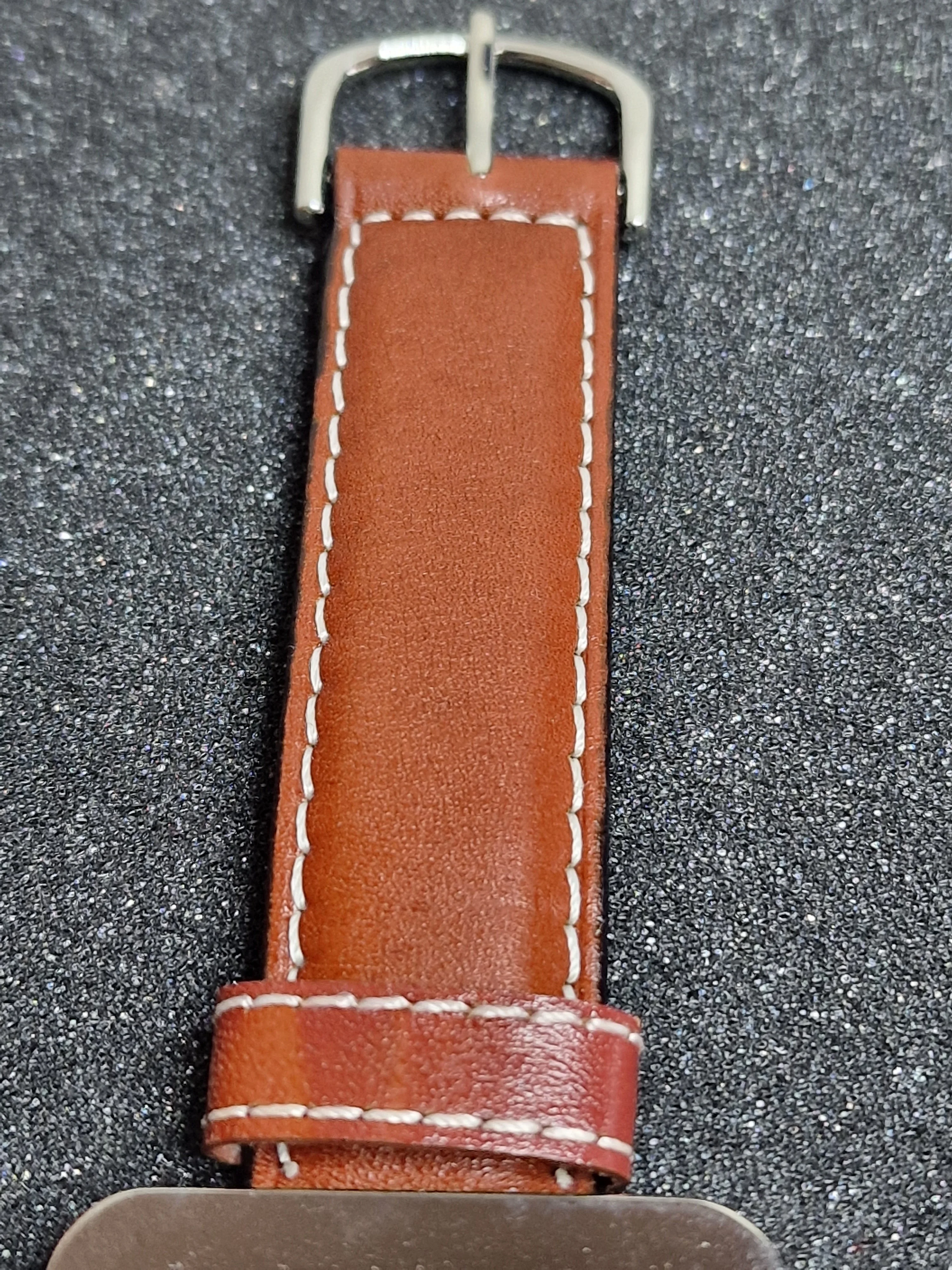 Unworn Vintage Quartz Watch – 1980s or Older, 44mm, Old Stock 10